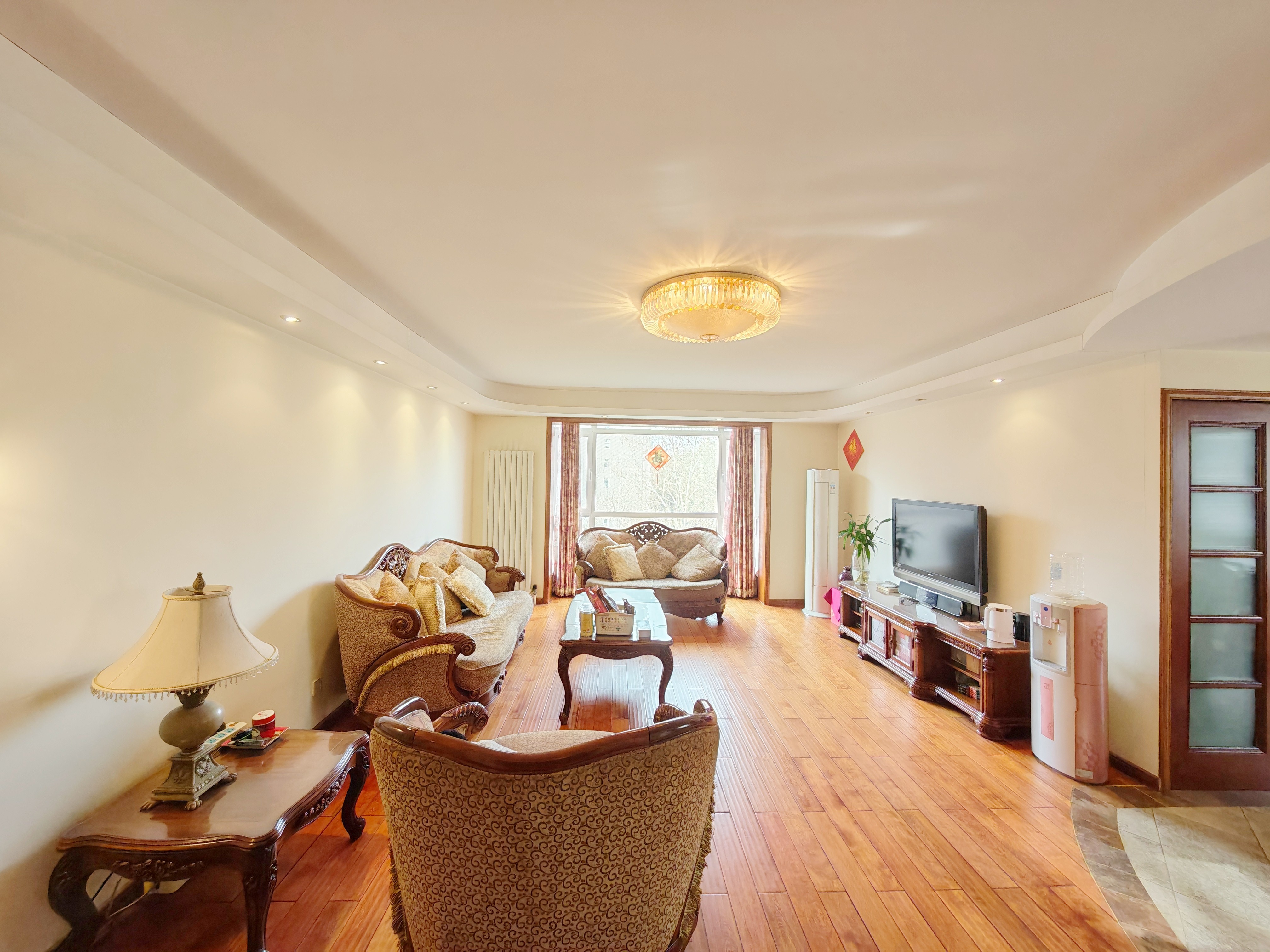  千佛山历山路地铁4号线，新上历山名郡，精装四室，带车位地下室