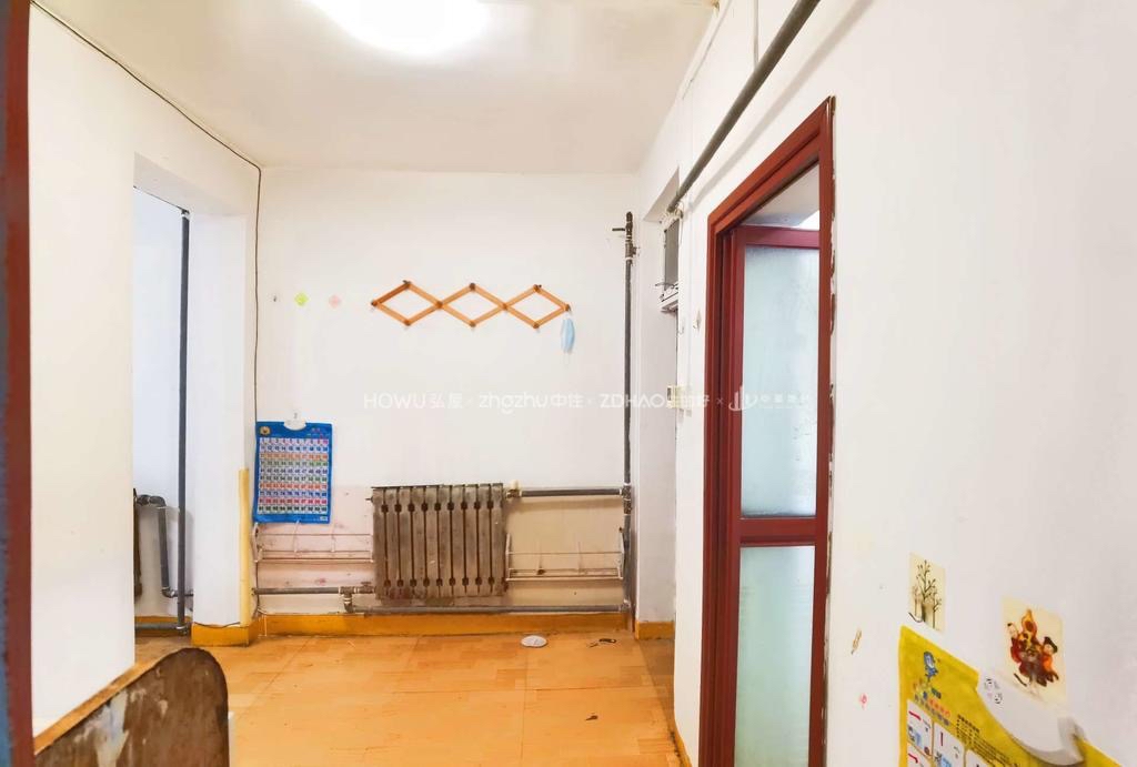  乐山小区1居室低楼层,近地铁随时看房