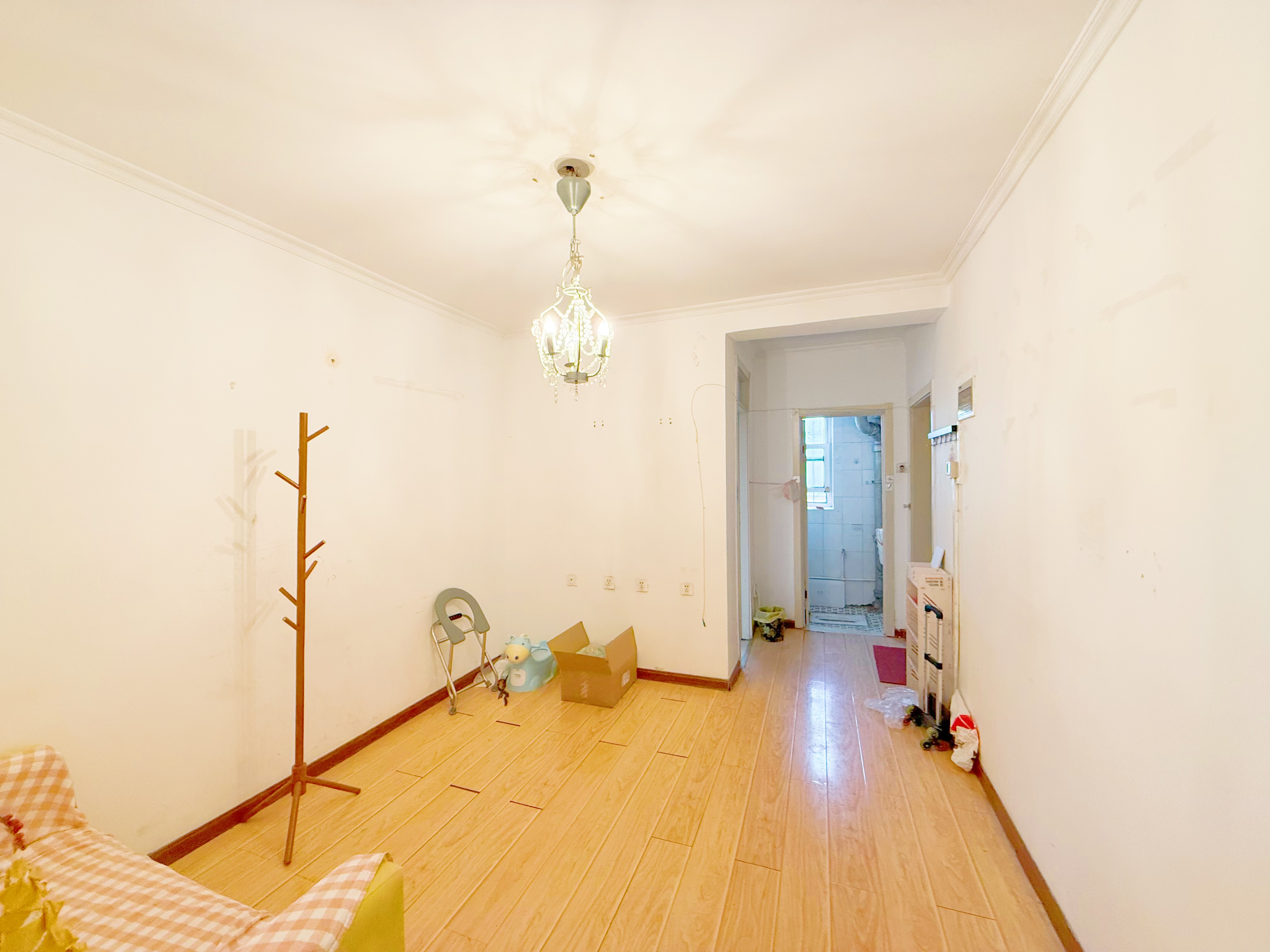  得胜南街小区2居室低楼层,近地铁随时看房