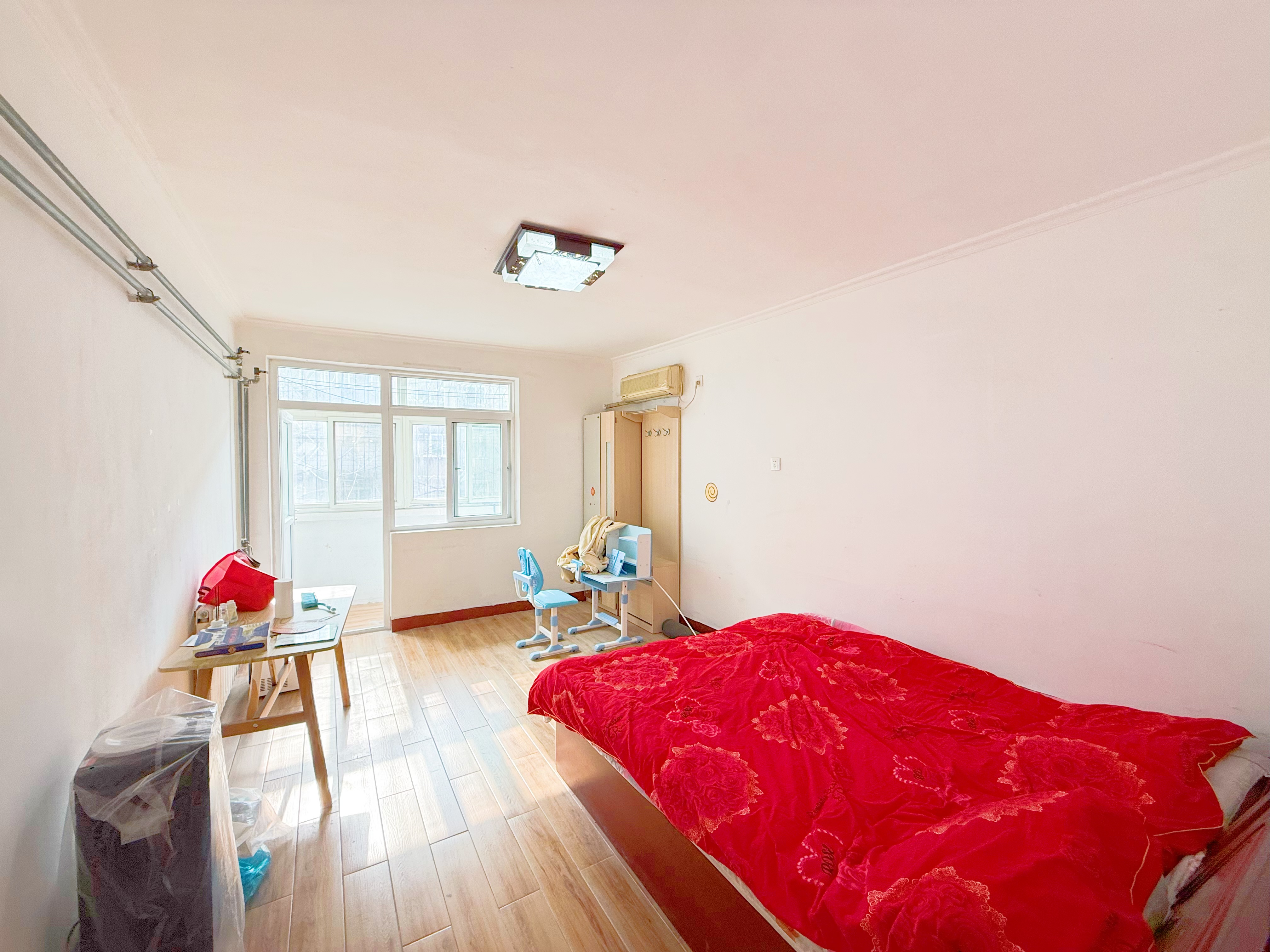  小纬四路9号1居室中楼层,近地铁随时看房