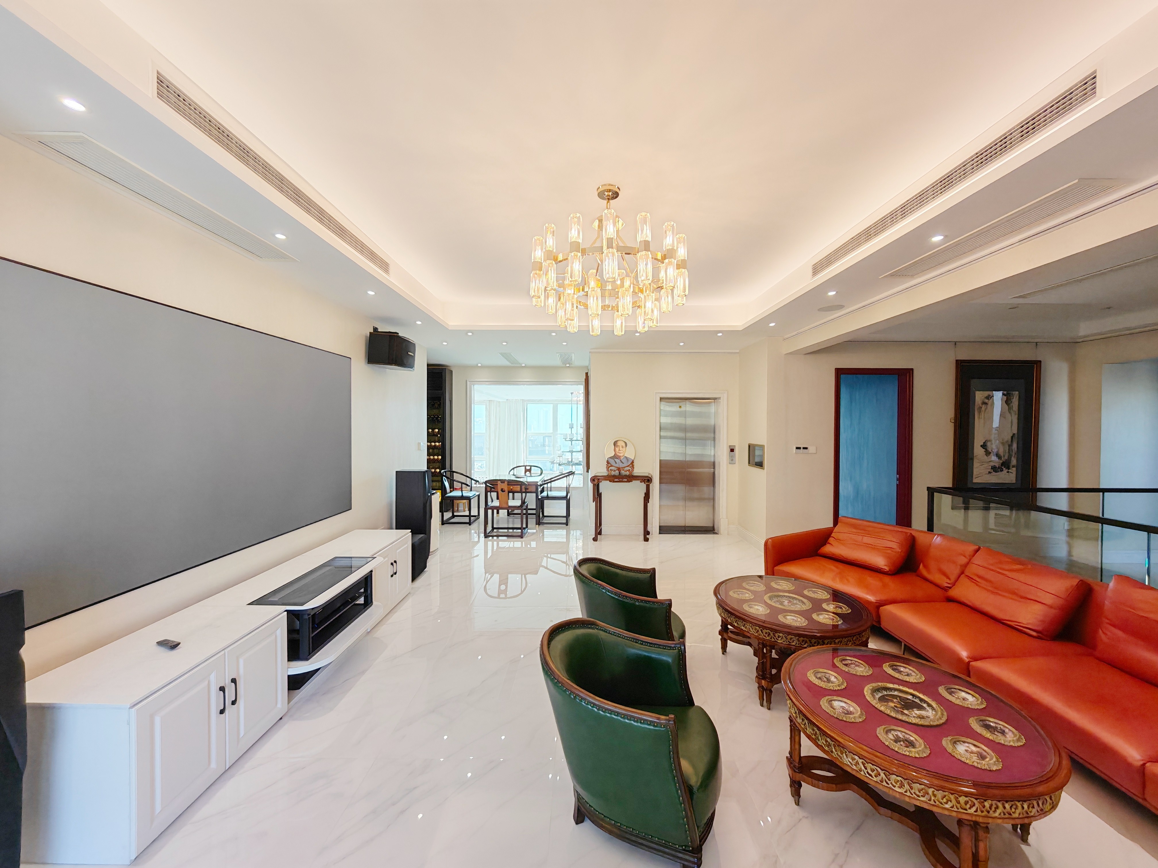  恒大帝景2居室高楼层,近地铁随时看房