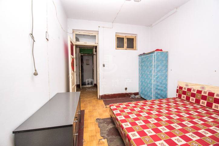 建国小经六路单位宿舍