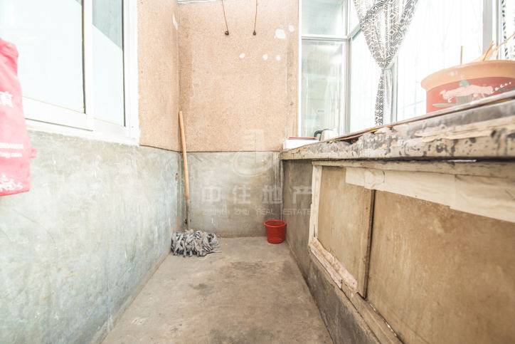 建国小经六路单位宿舍