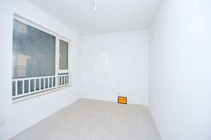  西市场 卢浮公馆  南北 随时看房 随意装修
