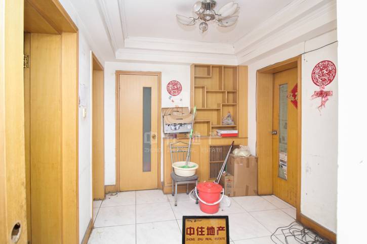 六里山路22号