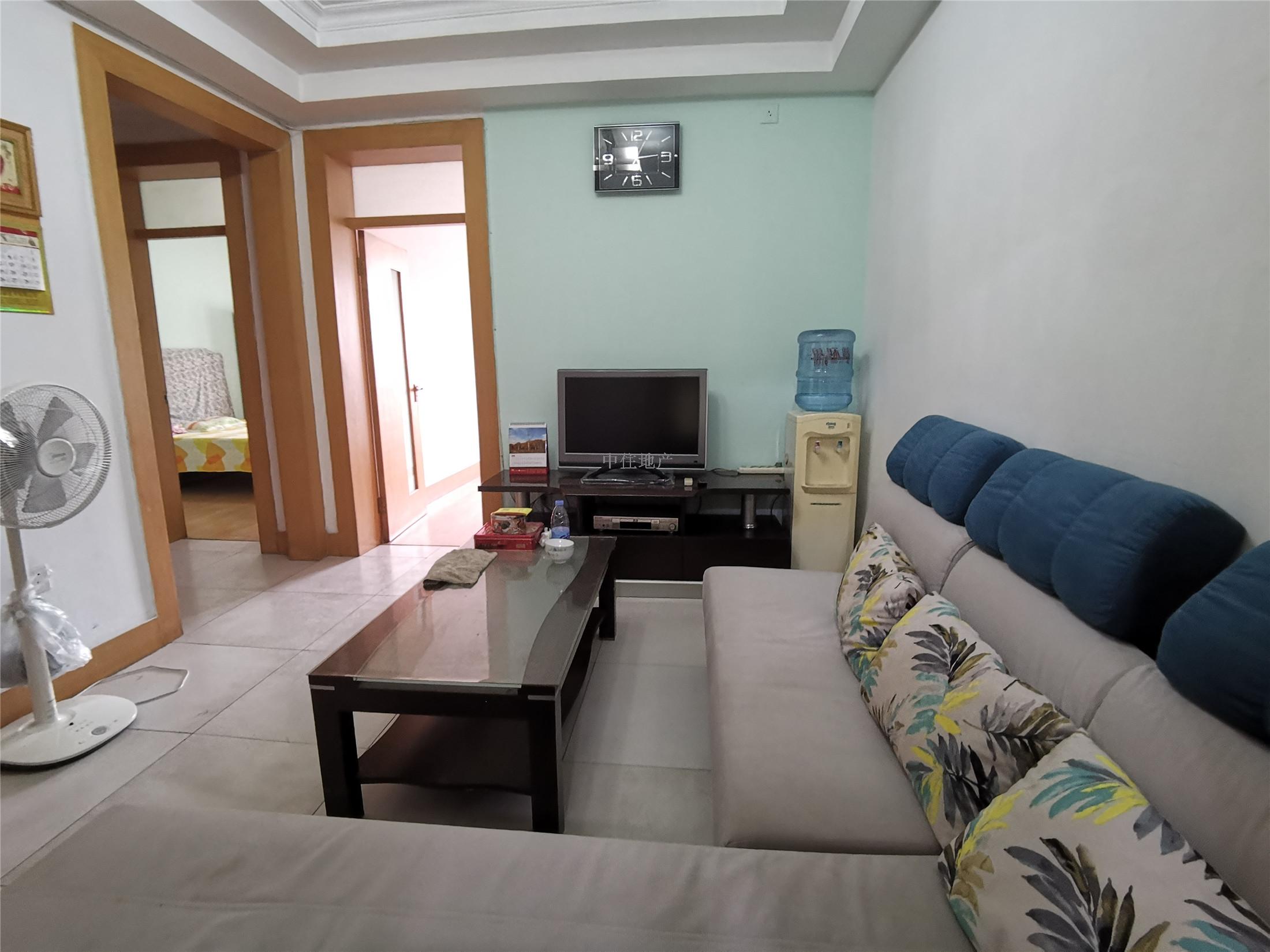  杆南东街12号 南北