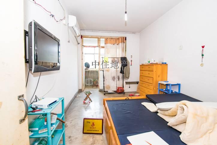  制锦市镇武街小区,1室1厅,满两年,清水