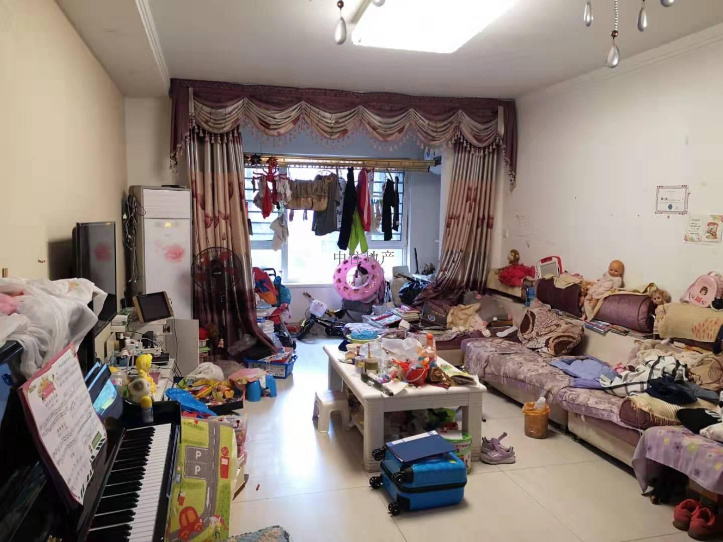  绿地新里卢浮公馆 南北