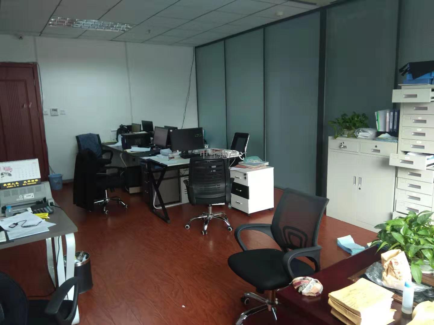   鲁商盛景广场  南北