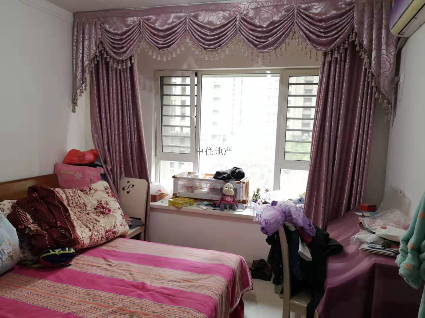 绿地新里卢浮公馆