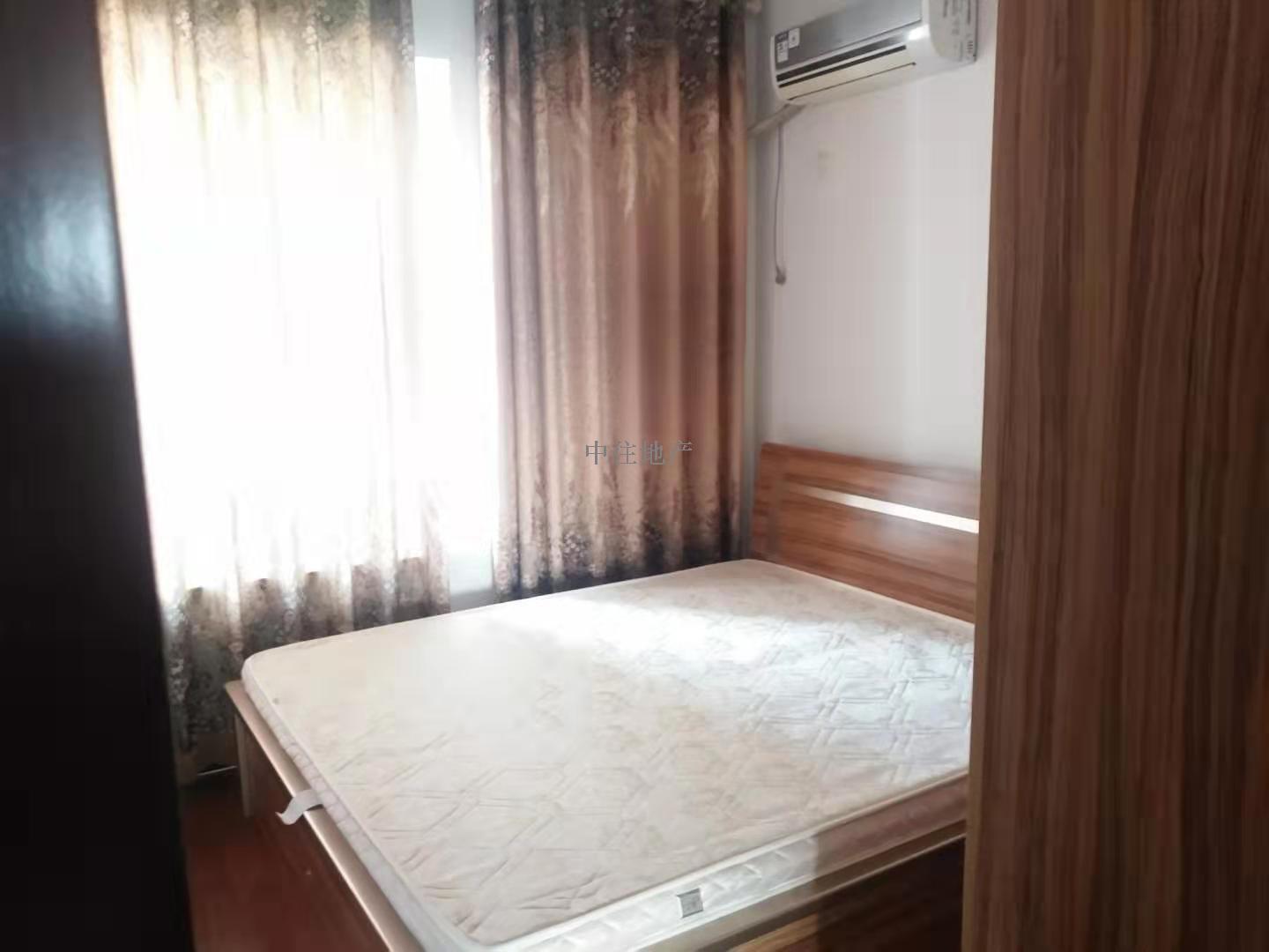 绿地新里卢浮公馆