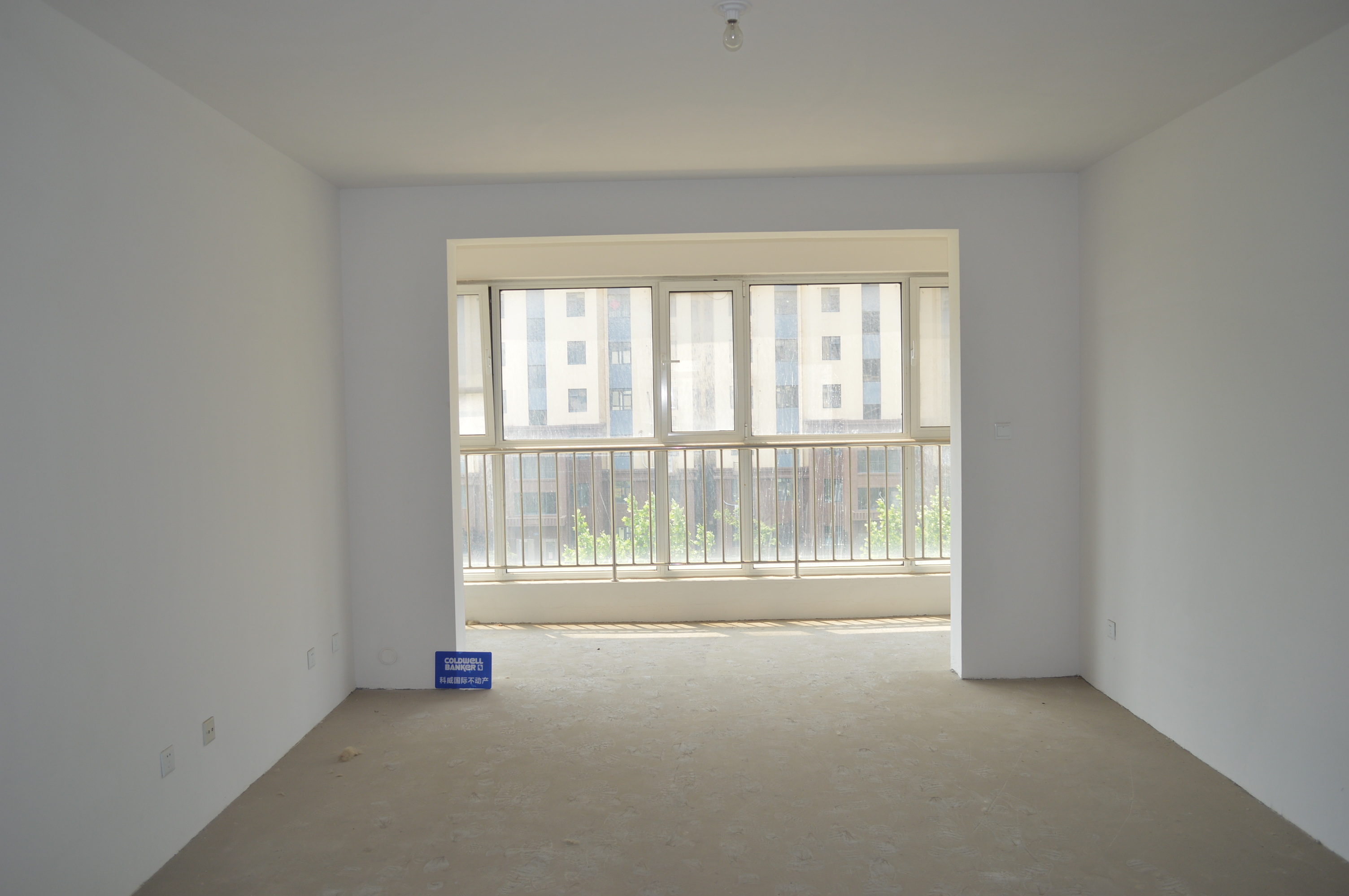 蓝岸郡景(胶南) 3室2厅 168.00万元