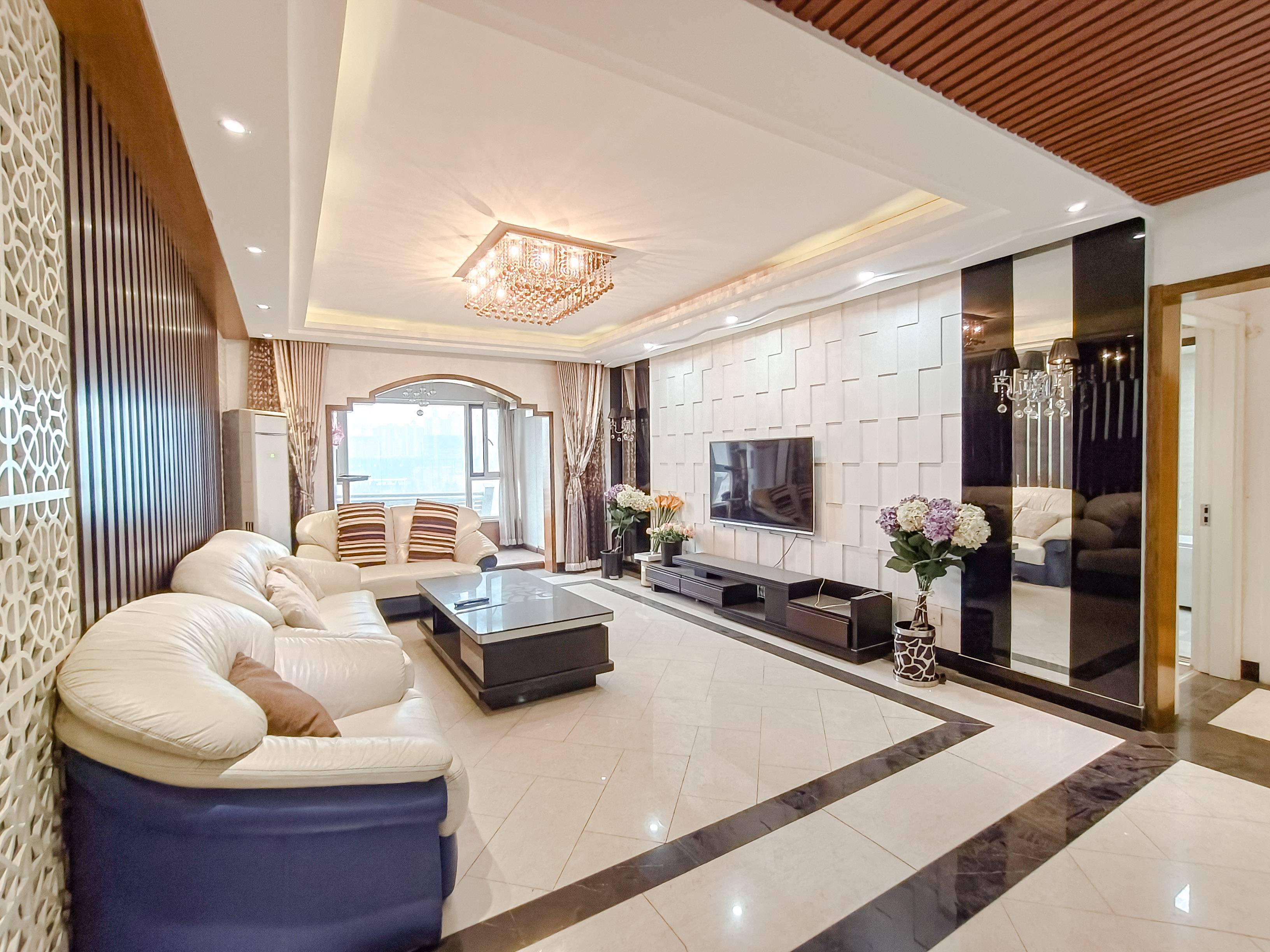 天鸿万象新天四区