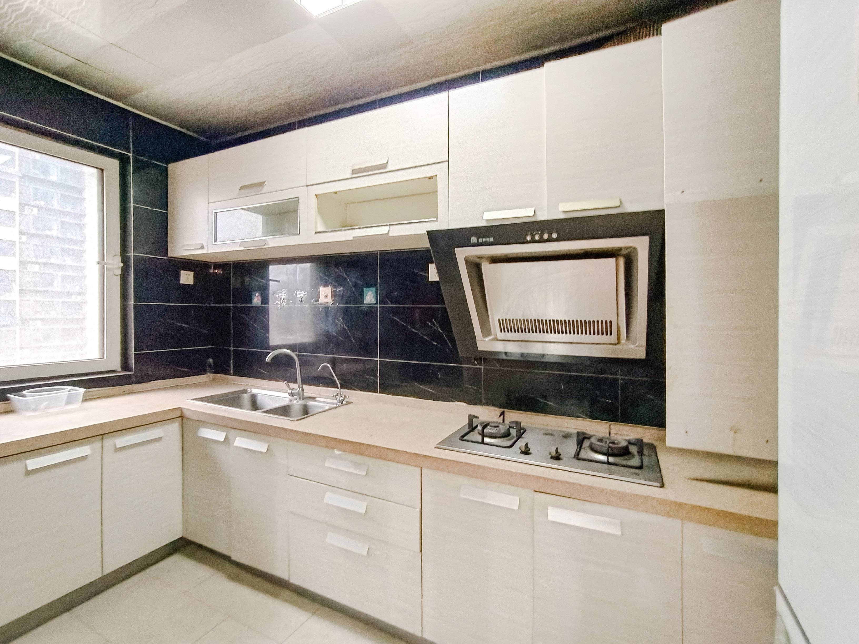 天鸿万象新天四区