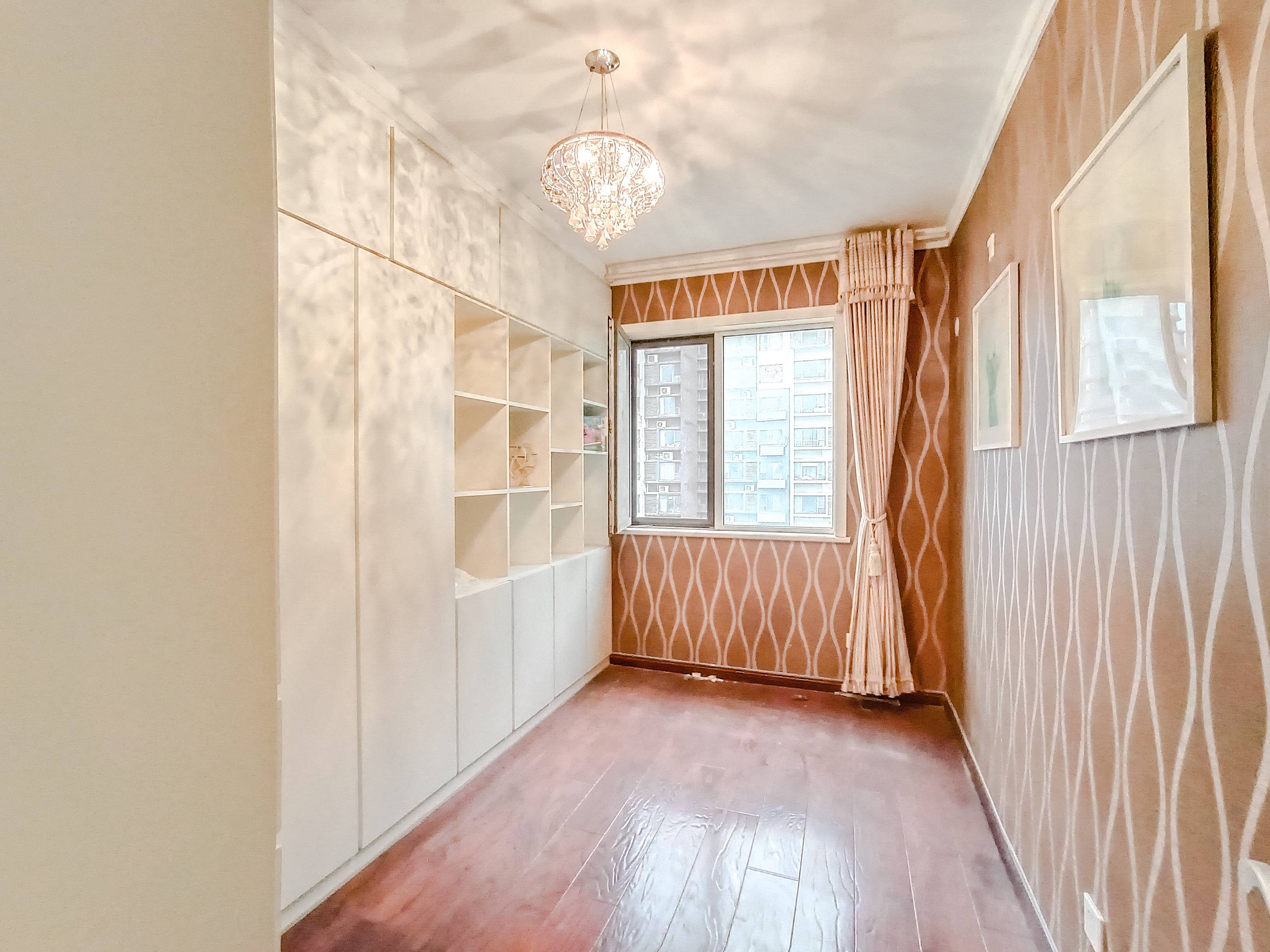 天鸿万象新天四区