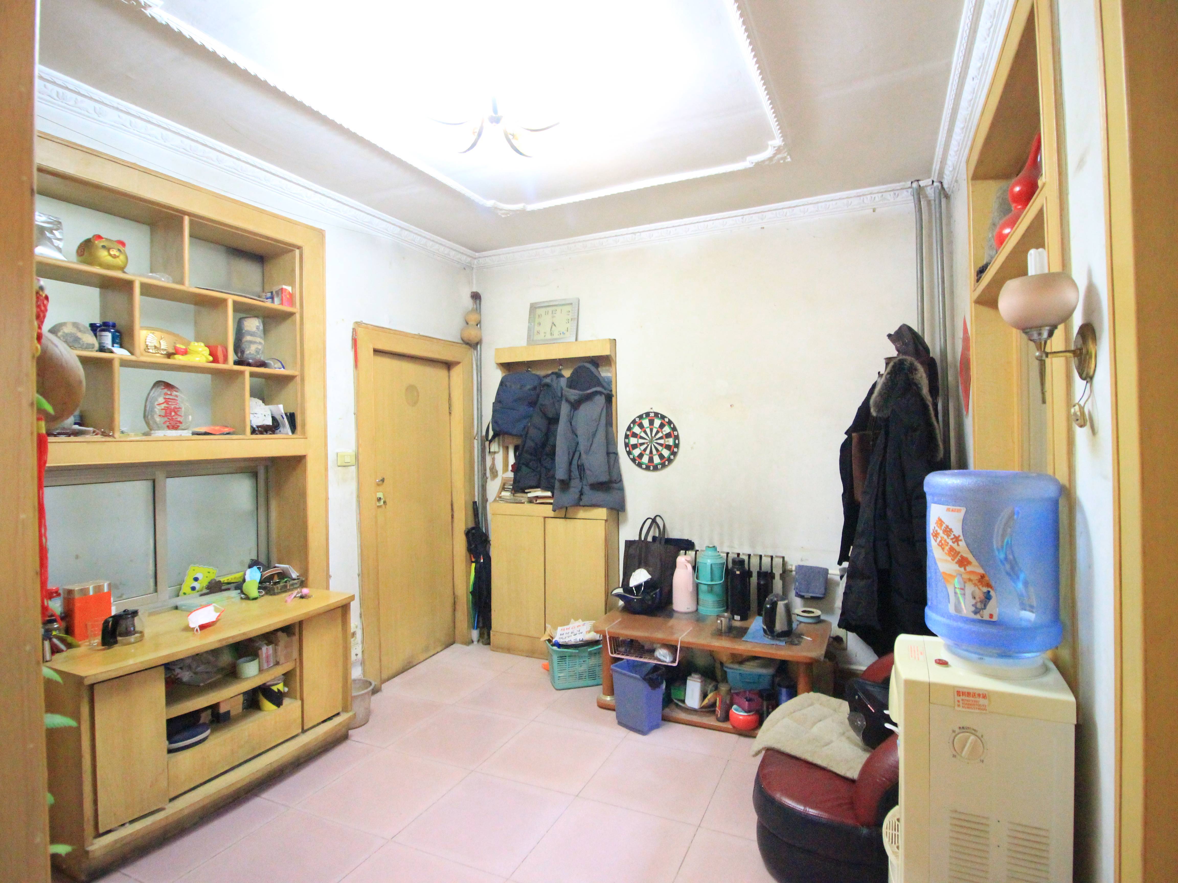  经二路195号 南北