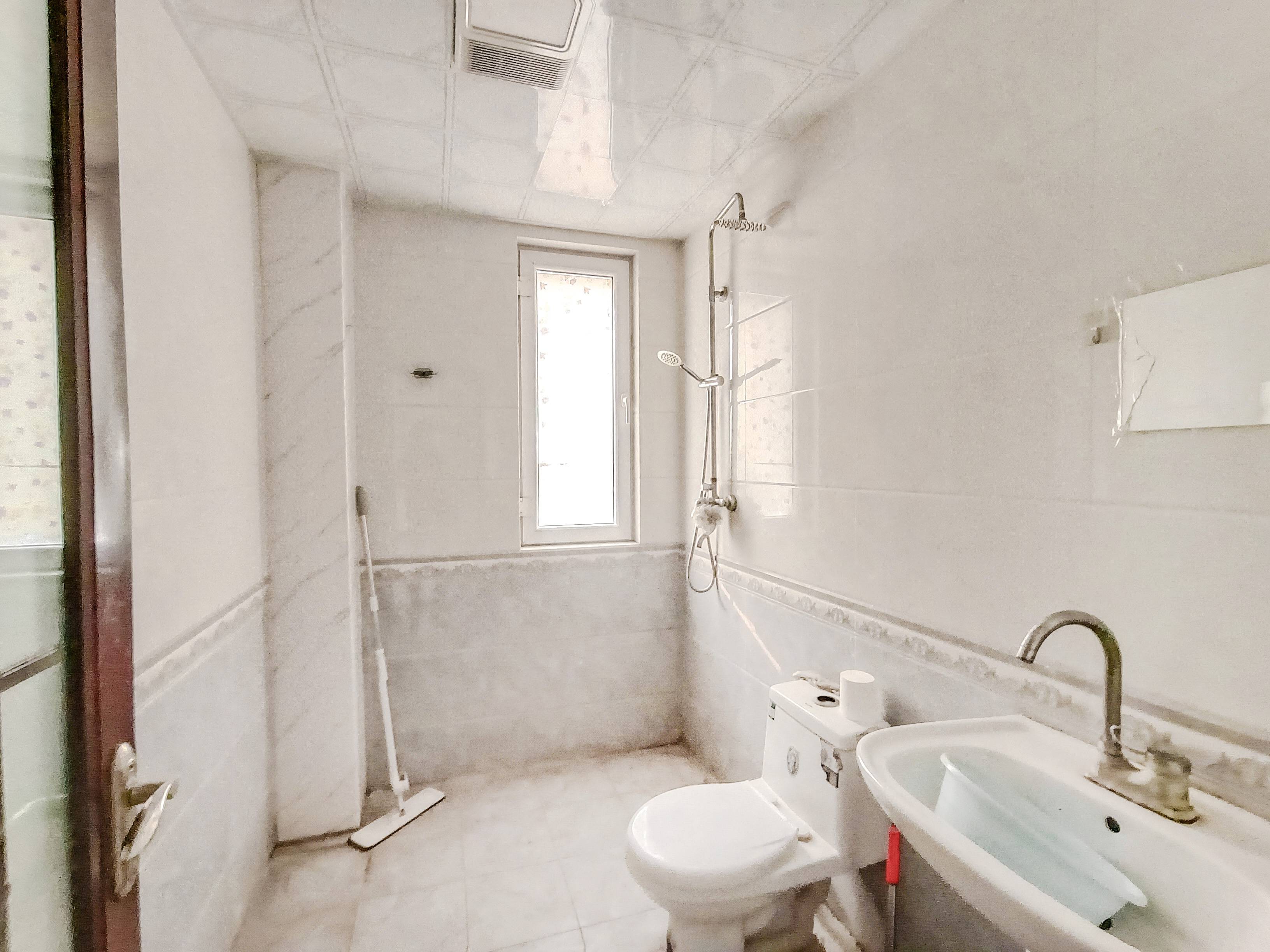 天鸿万象新天万卷府