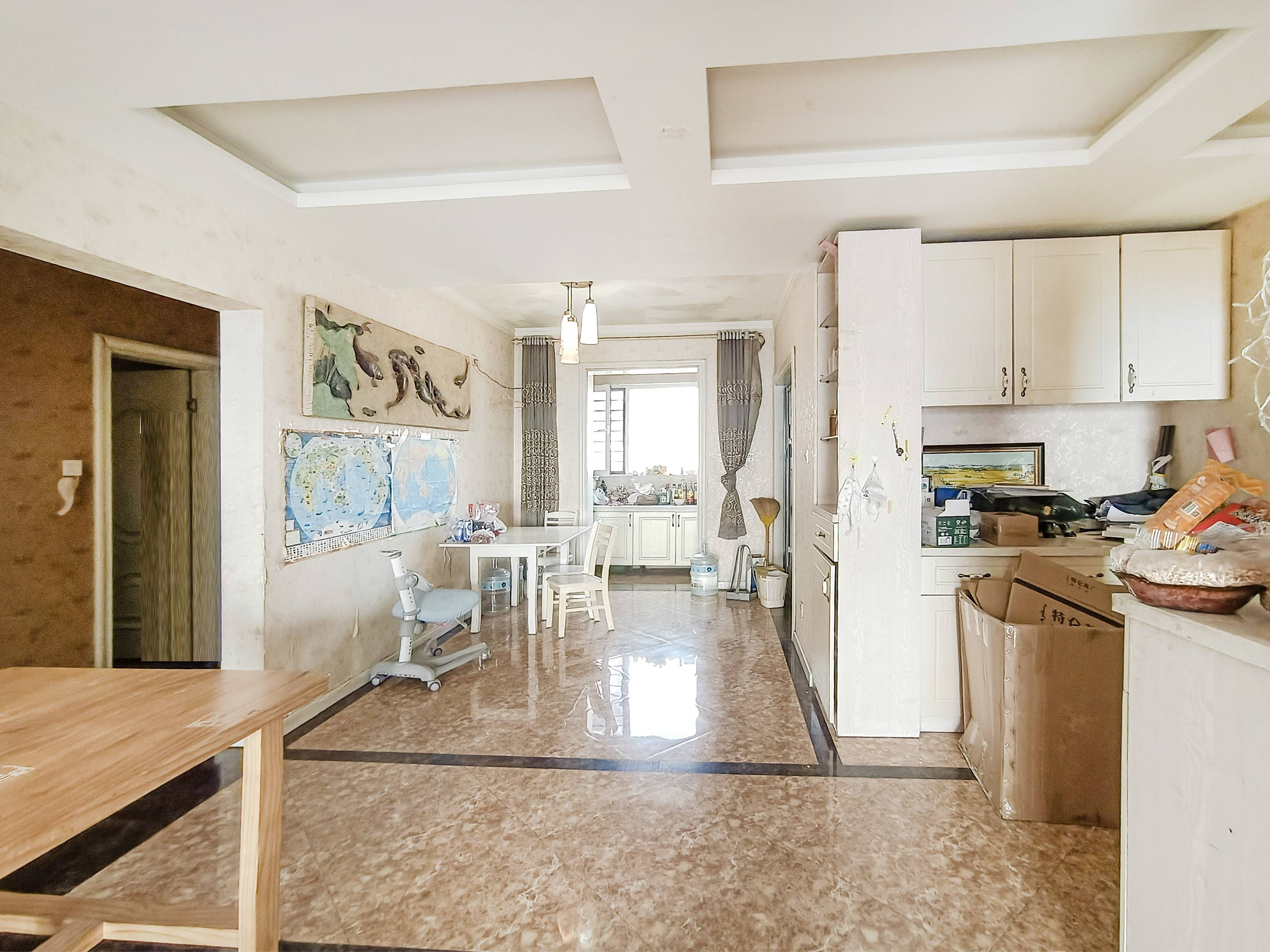 天鸿万象新天四区