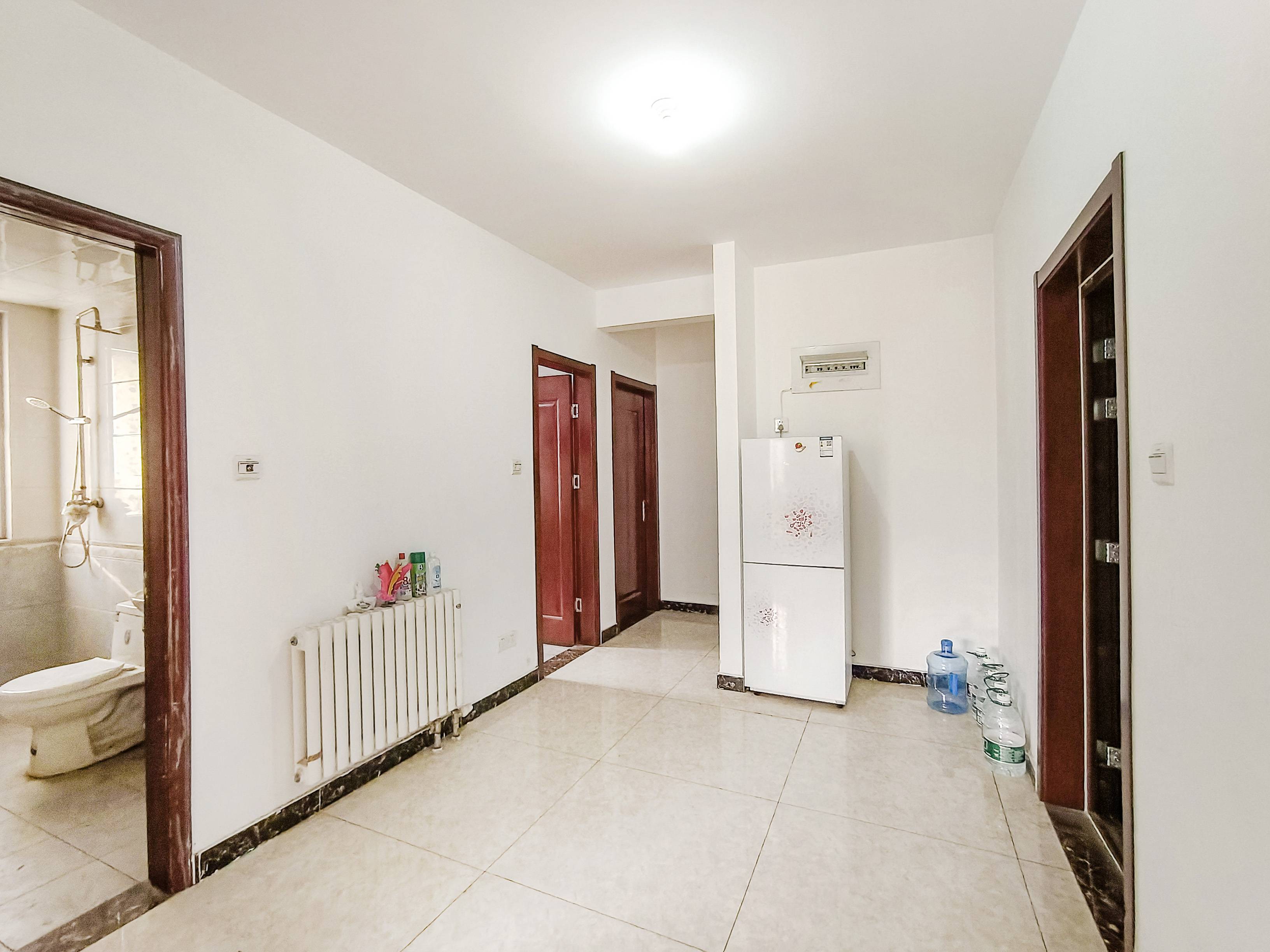 天鸿万象新天万卷府