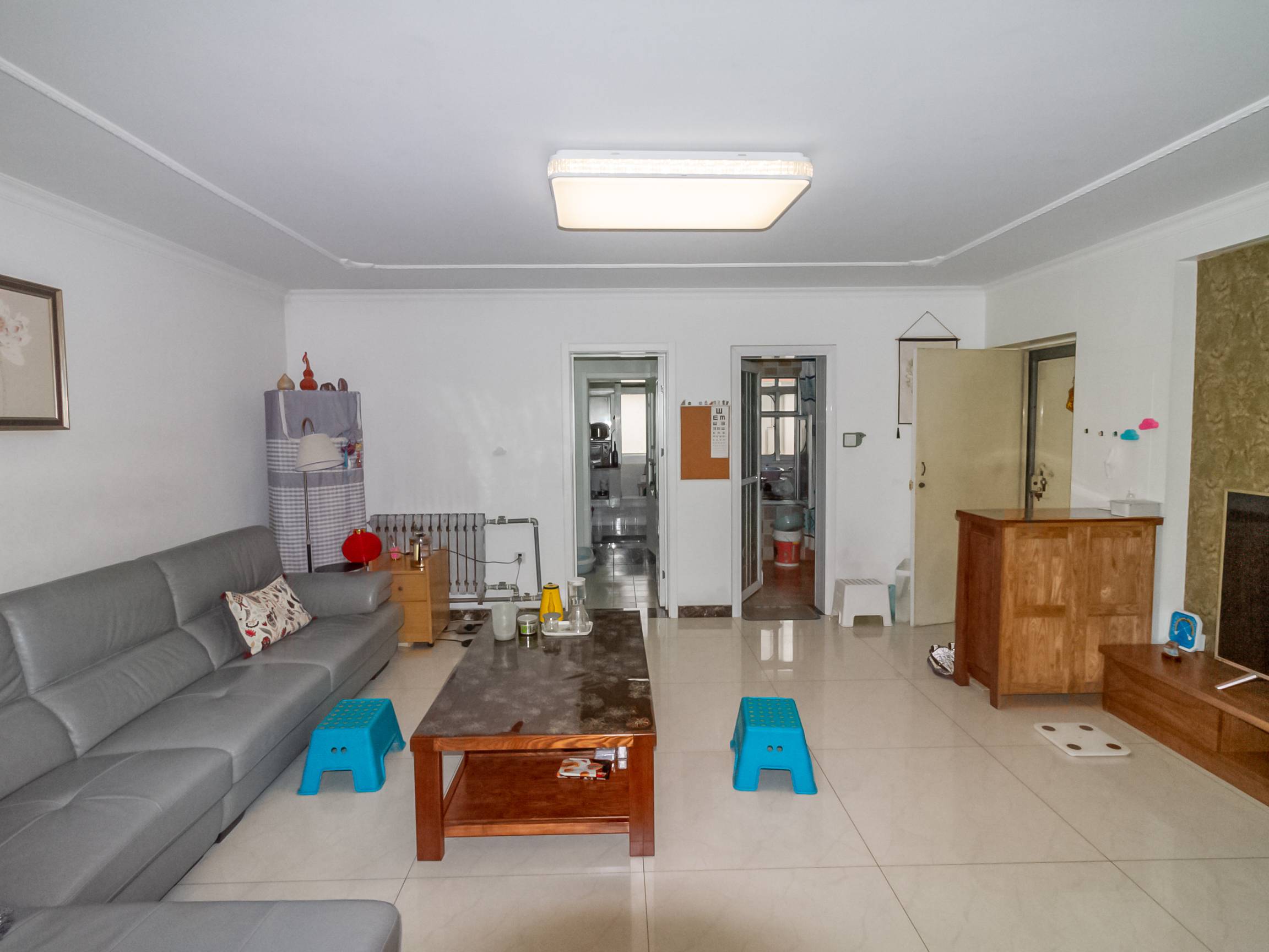  小纬六路90号 南