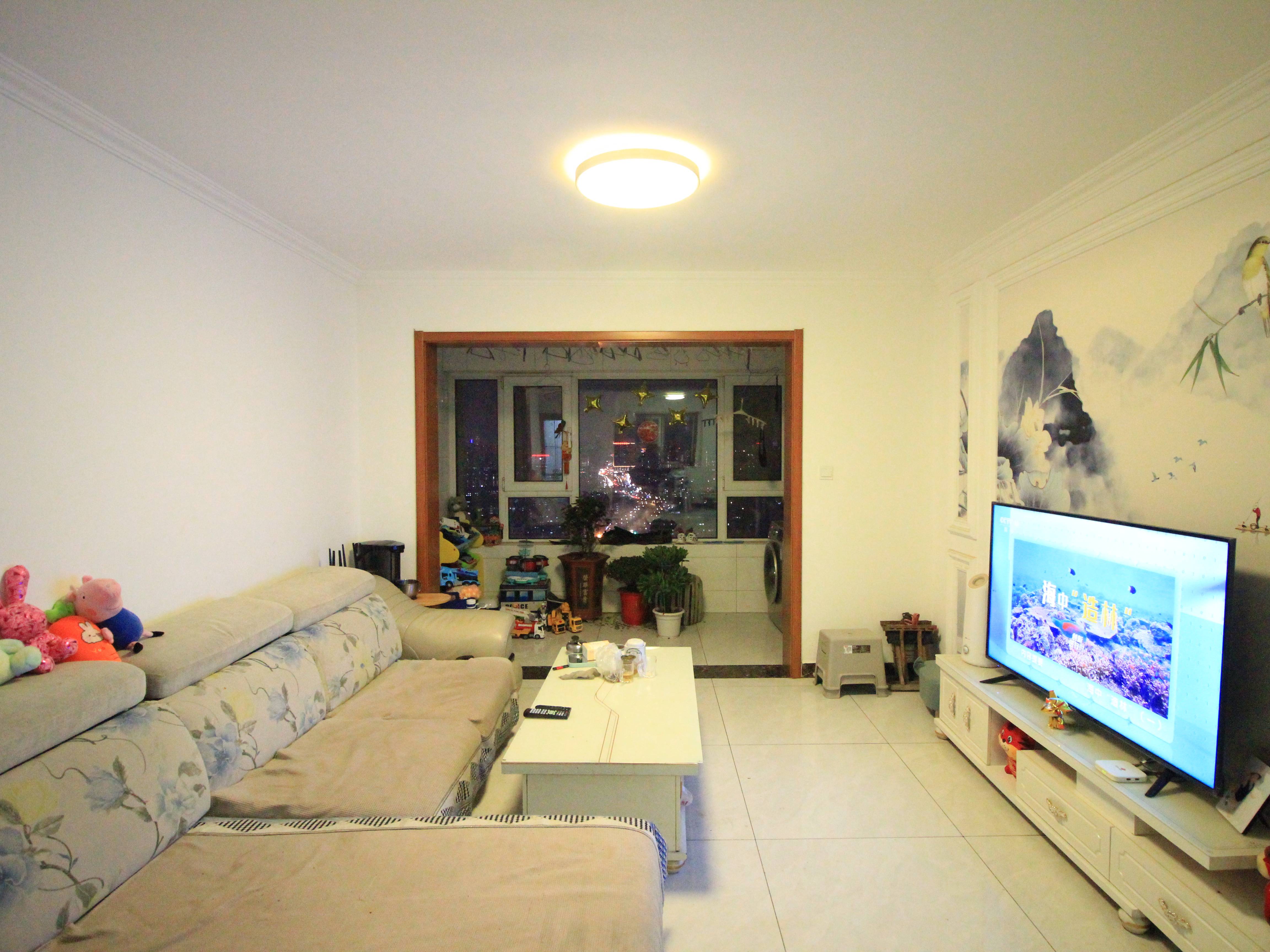  荣盛花语馨苑 南北