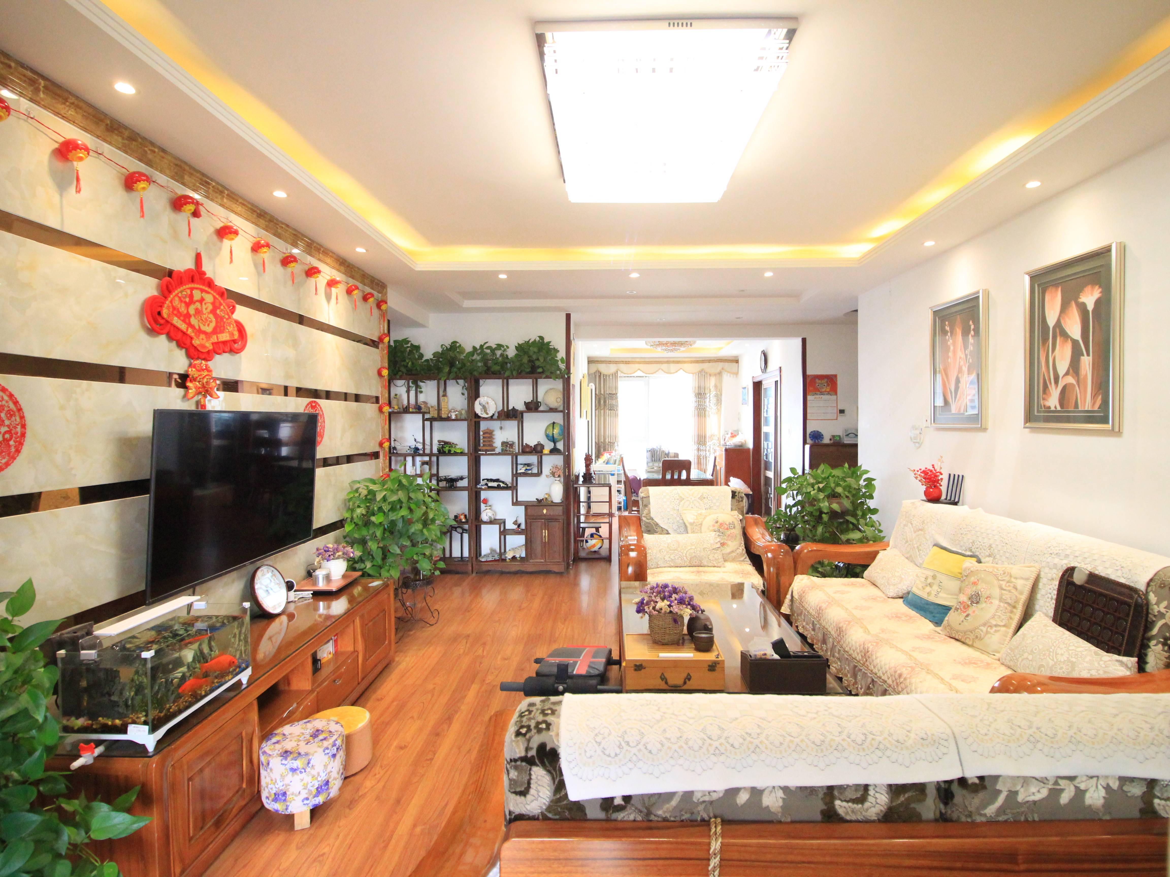 绿地新里梵尔赛公馆