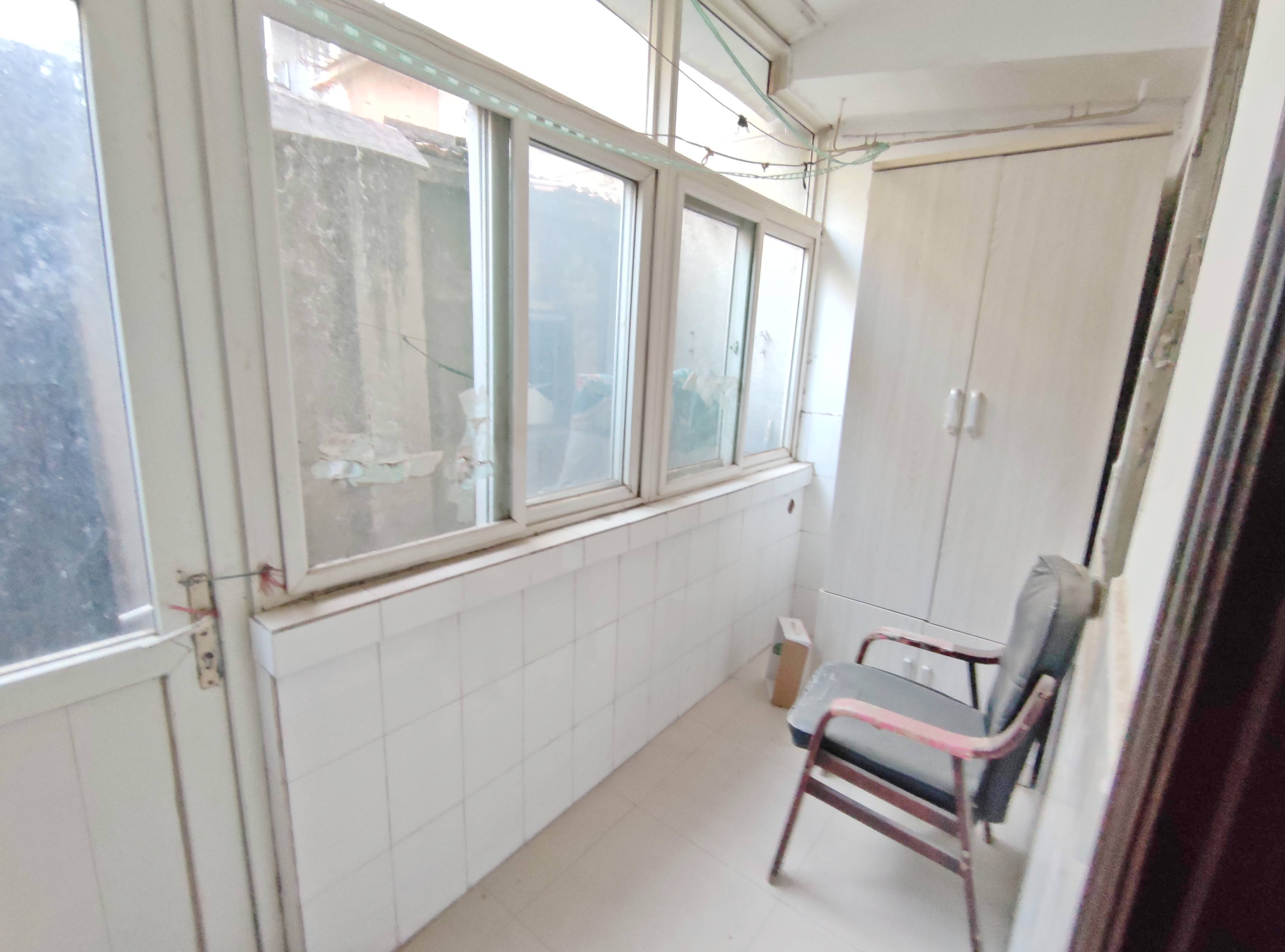 北小辛庄东街112号