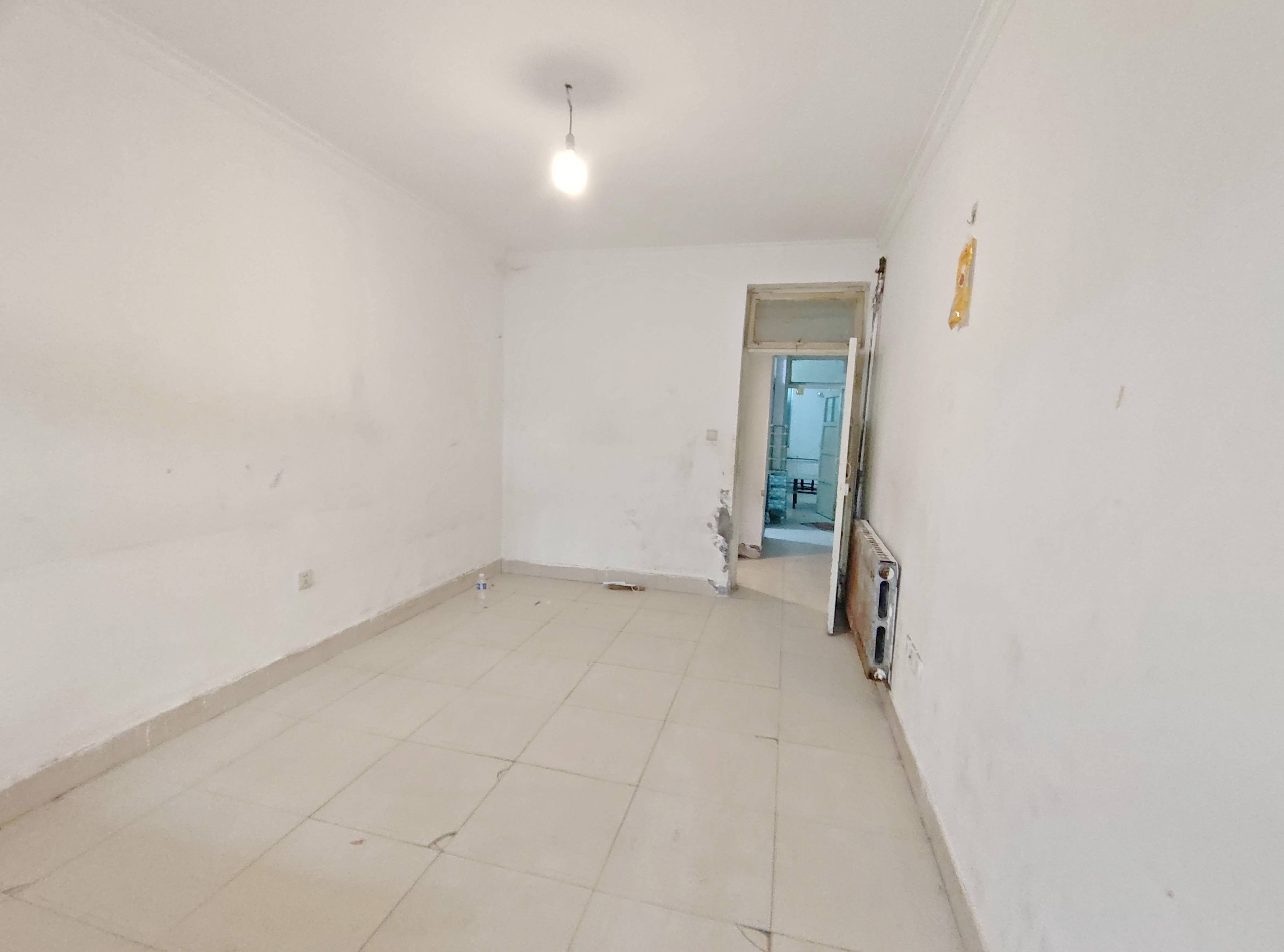 北小辛庄东街112号