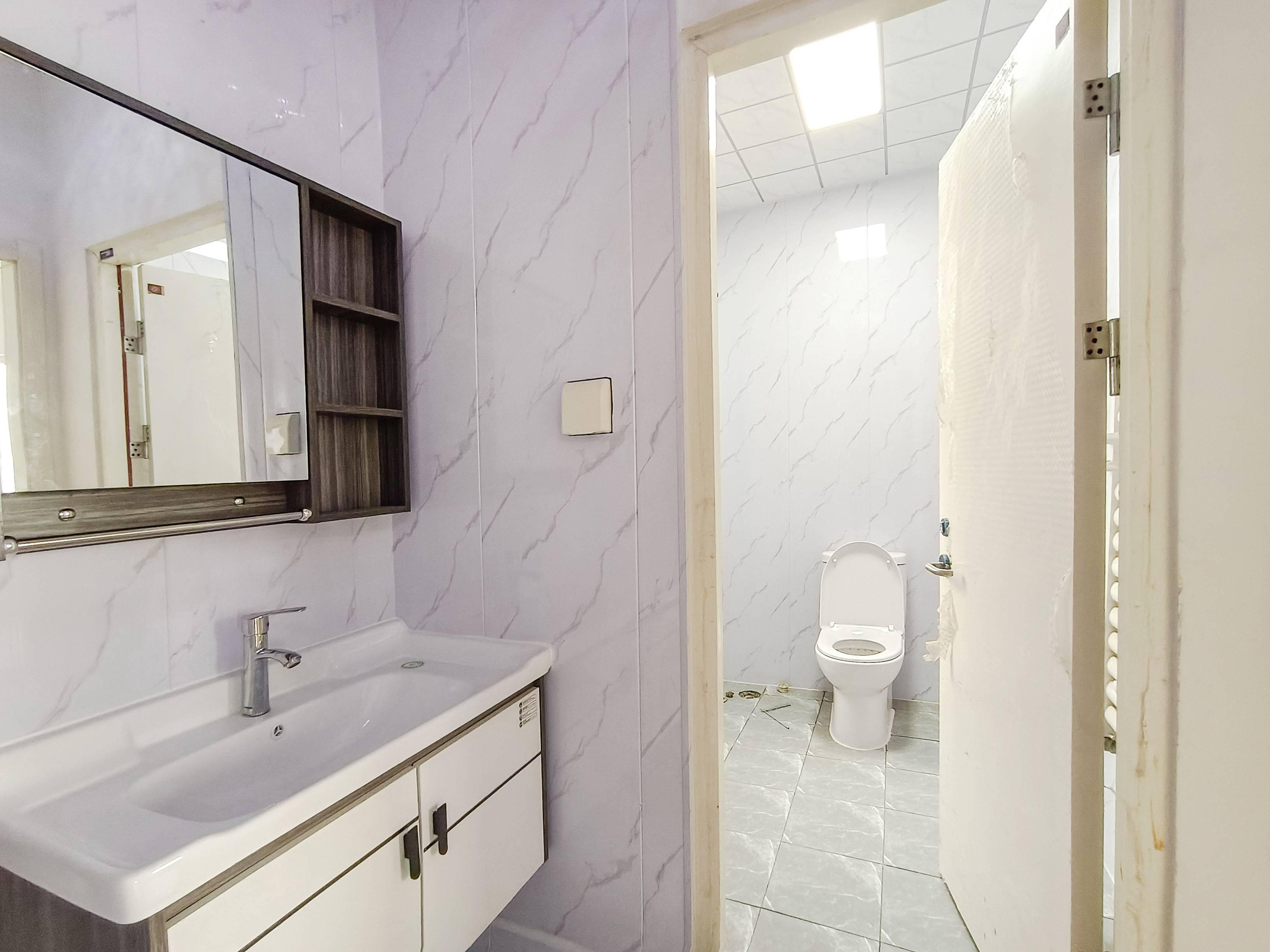 天鸿万象新天万卷府