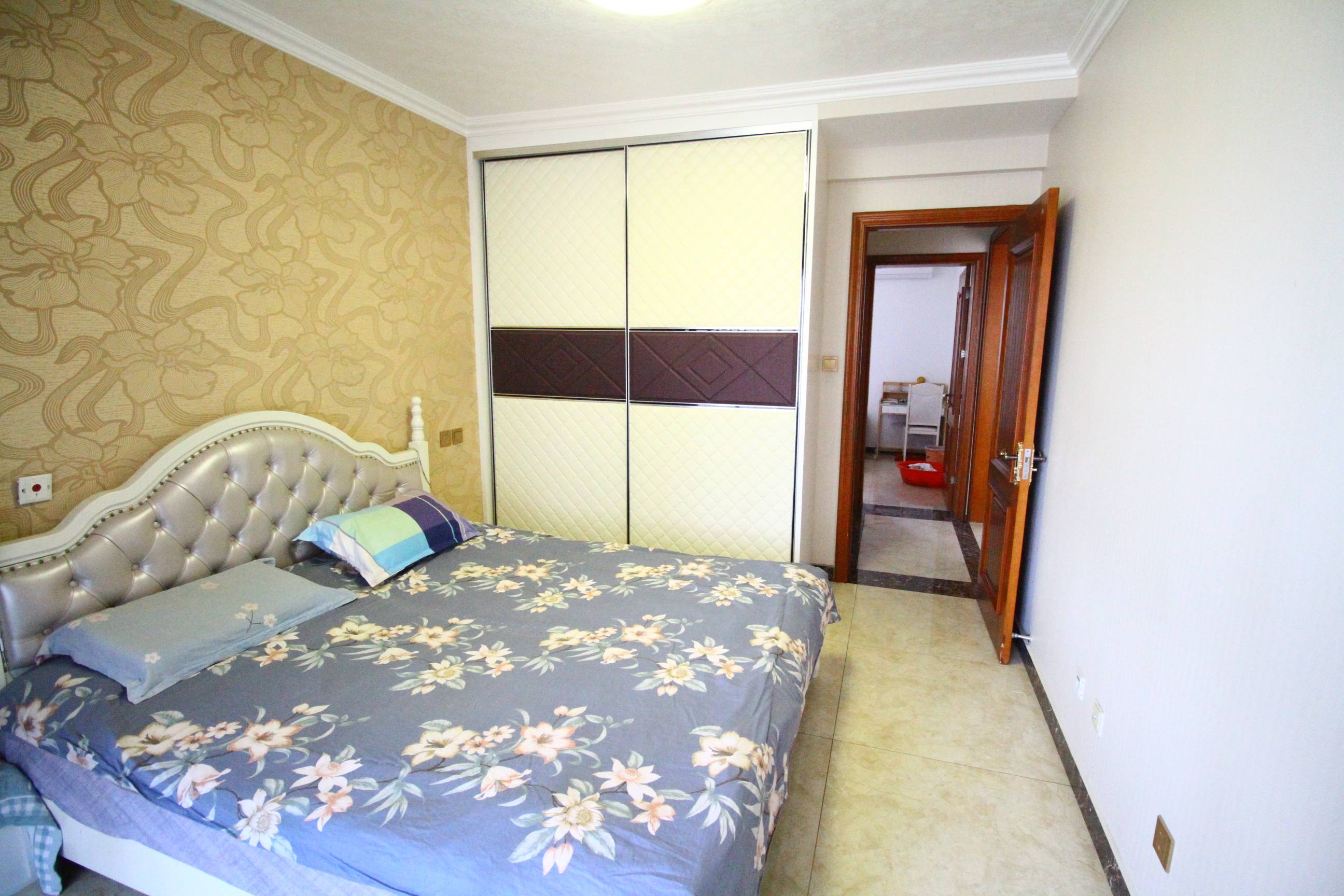 海尔云世界滟澜公馆花园