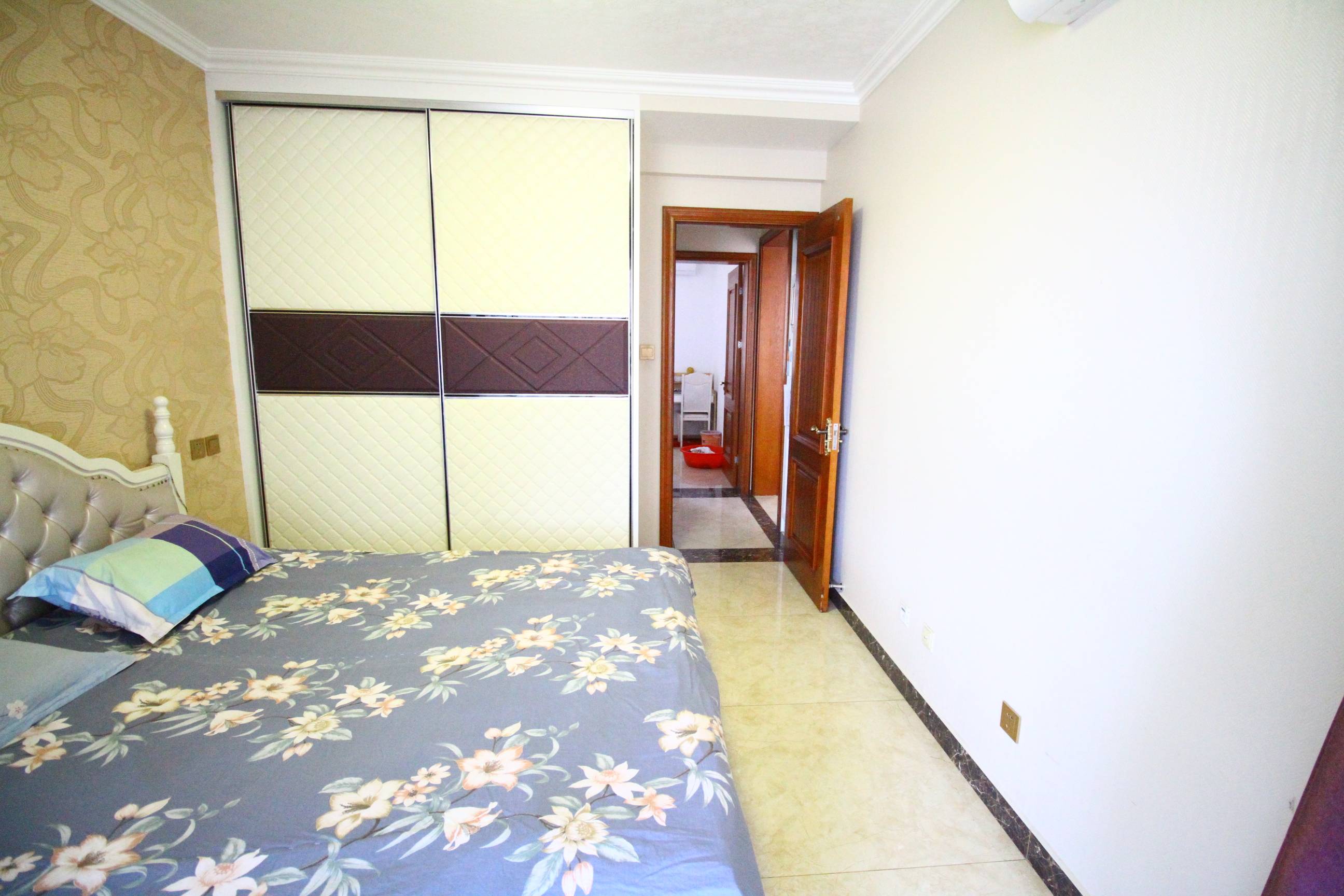 海尔云世界滟澜公馆花园