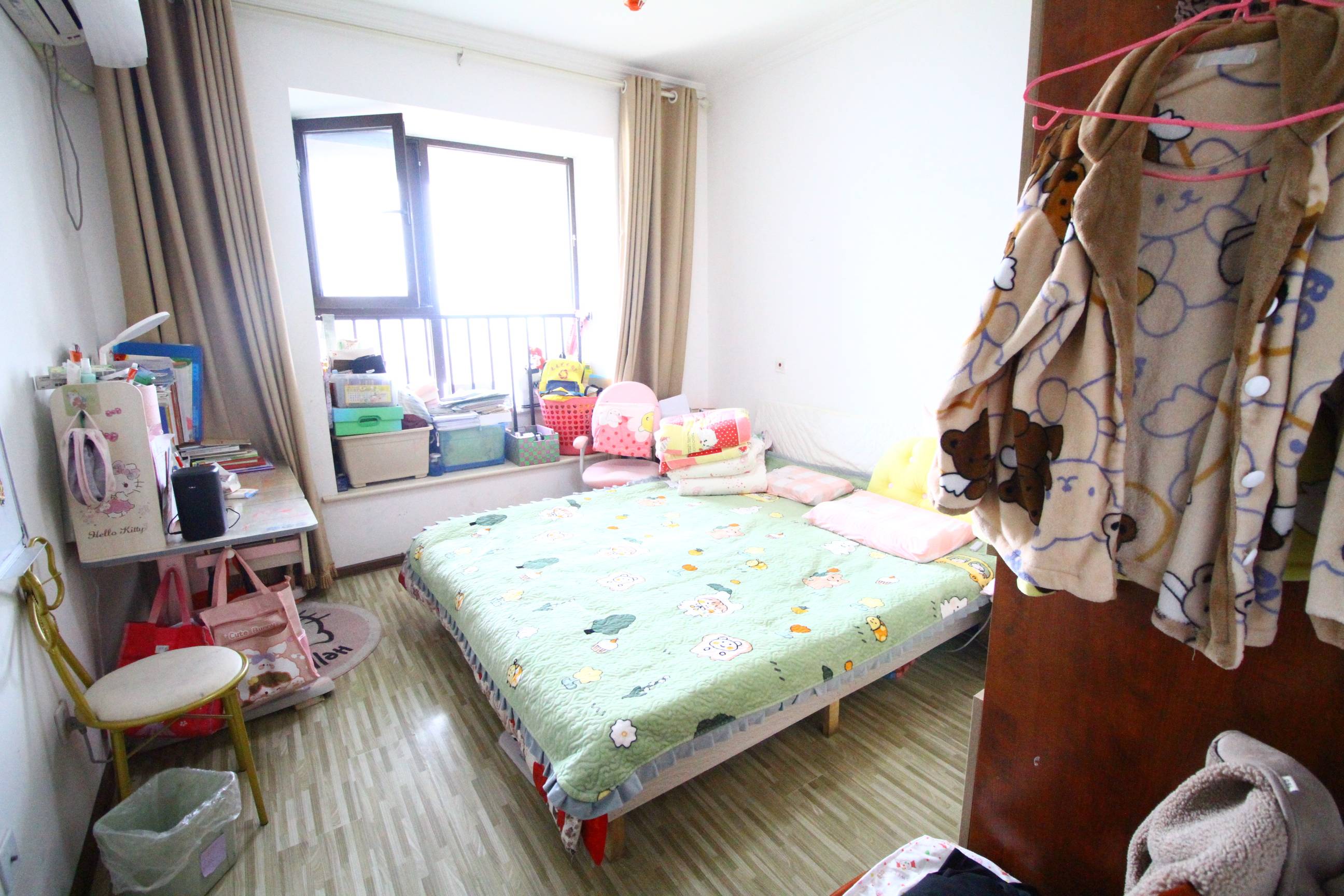 海尔云世界滟澜公馆花园