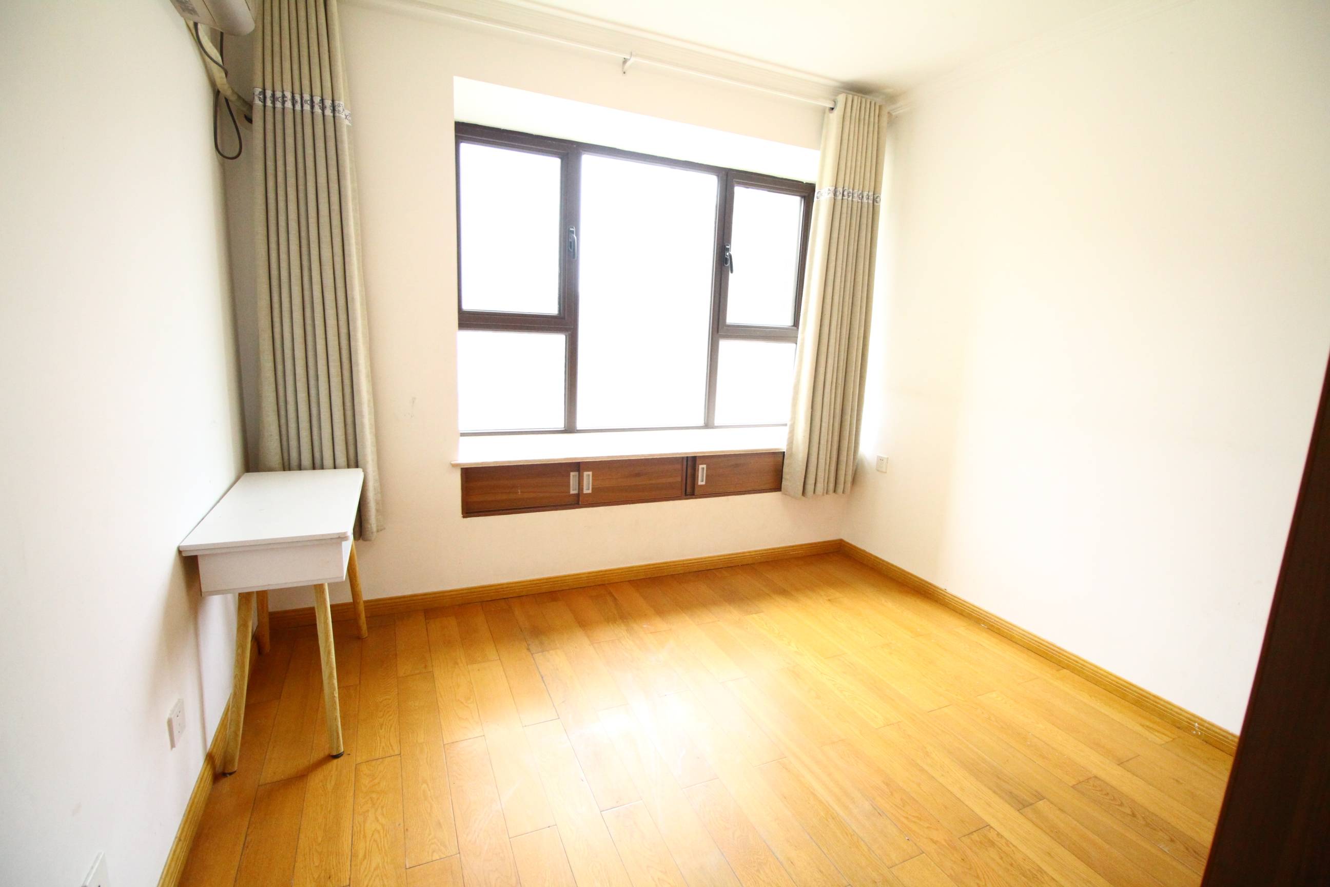 海尔云世界滟澜公馆花园