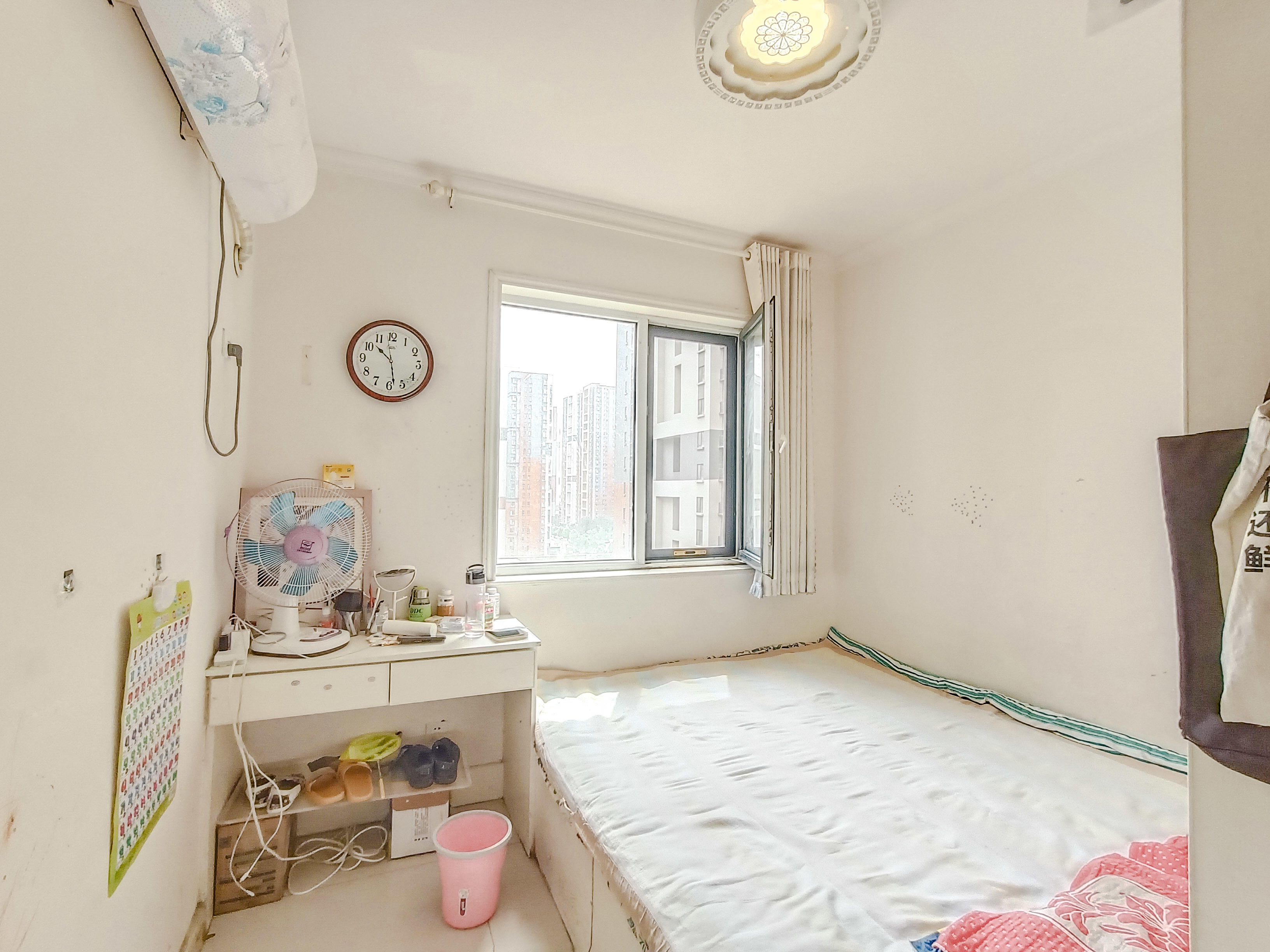 天鸿万象新天哈佛郡