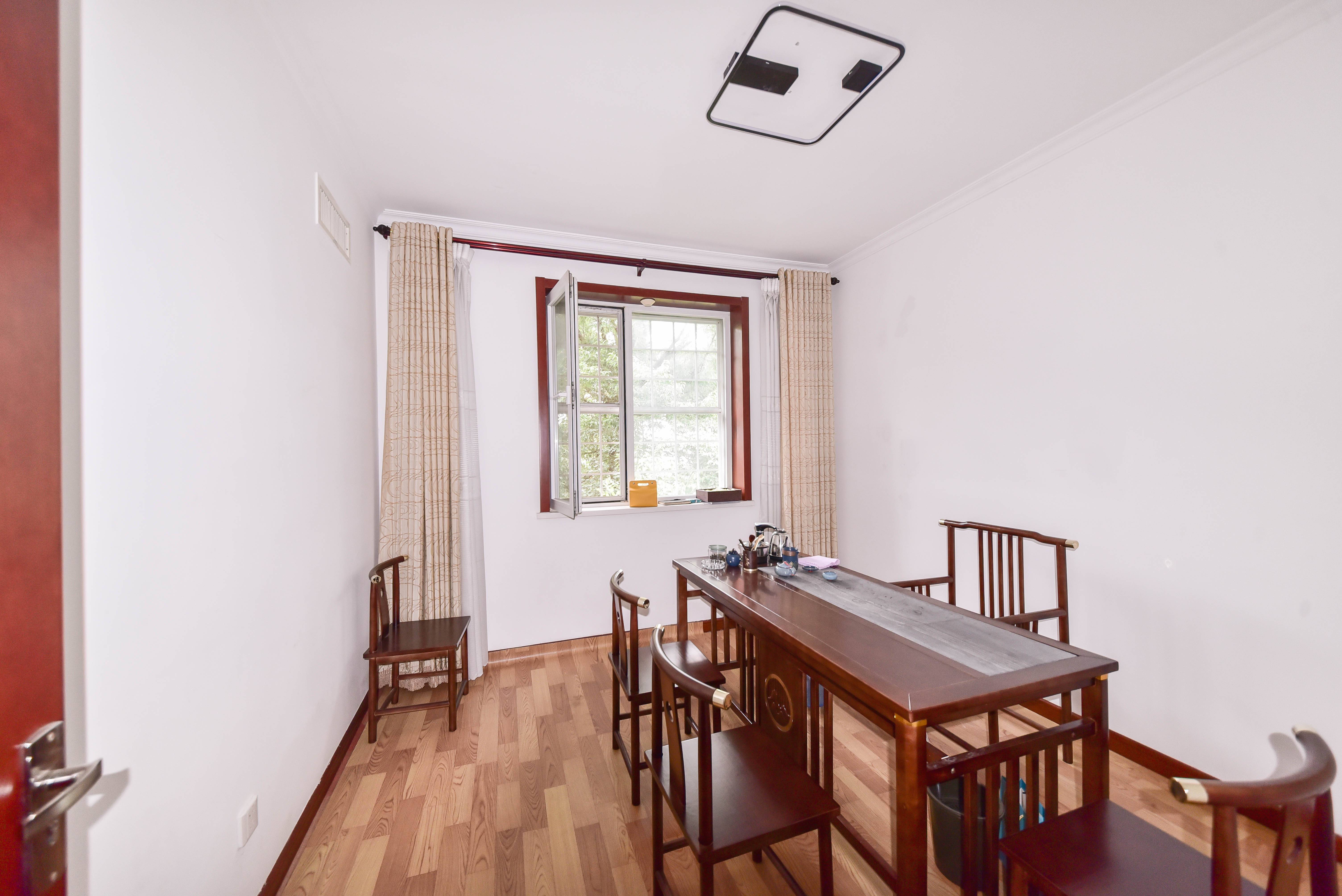 鲁信蟠龙山花园