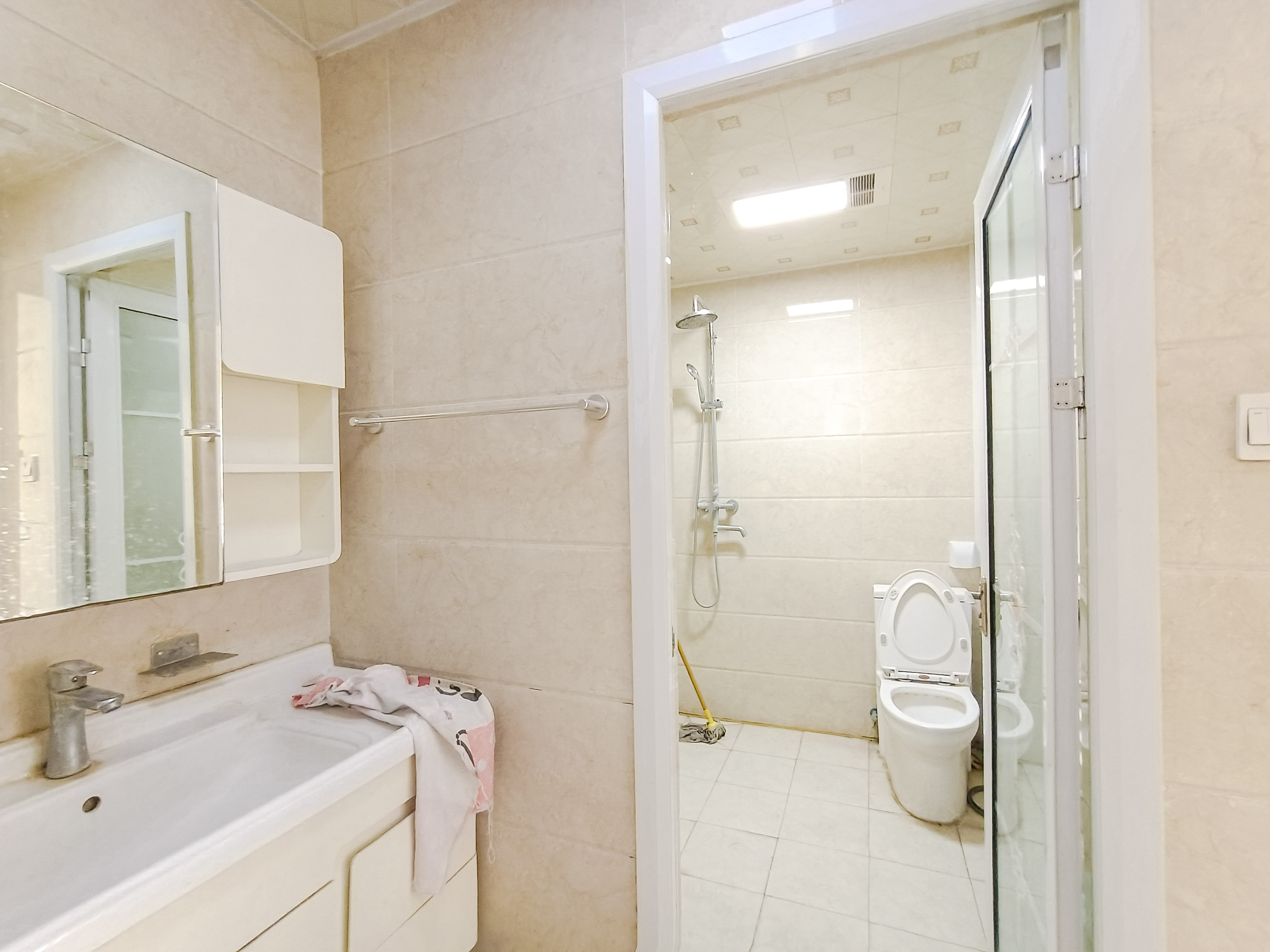 天鸿万象新天哈佛郡