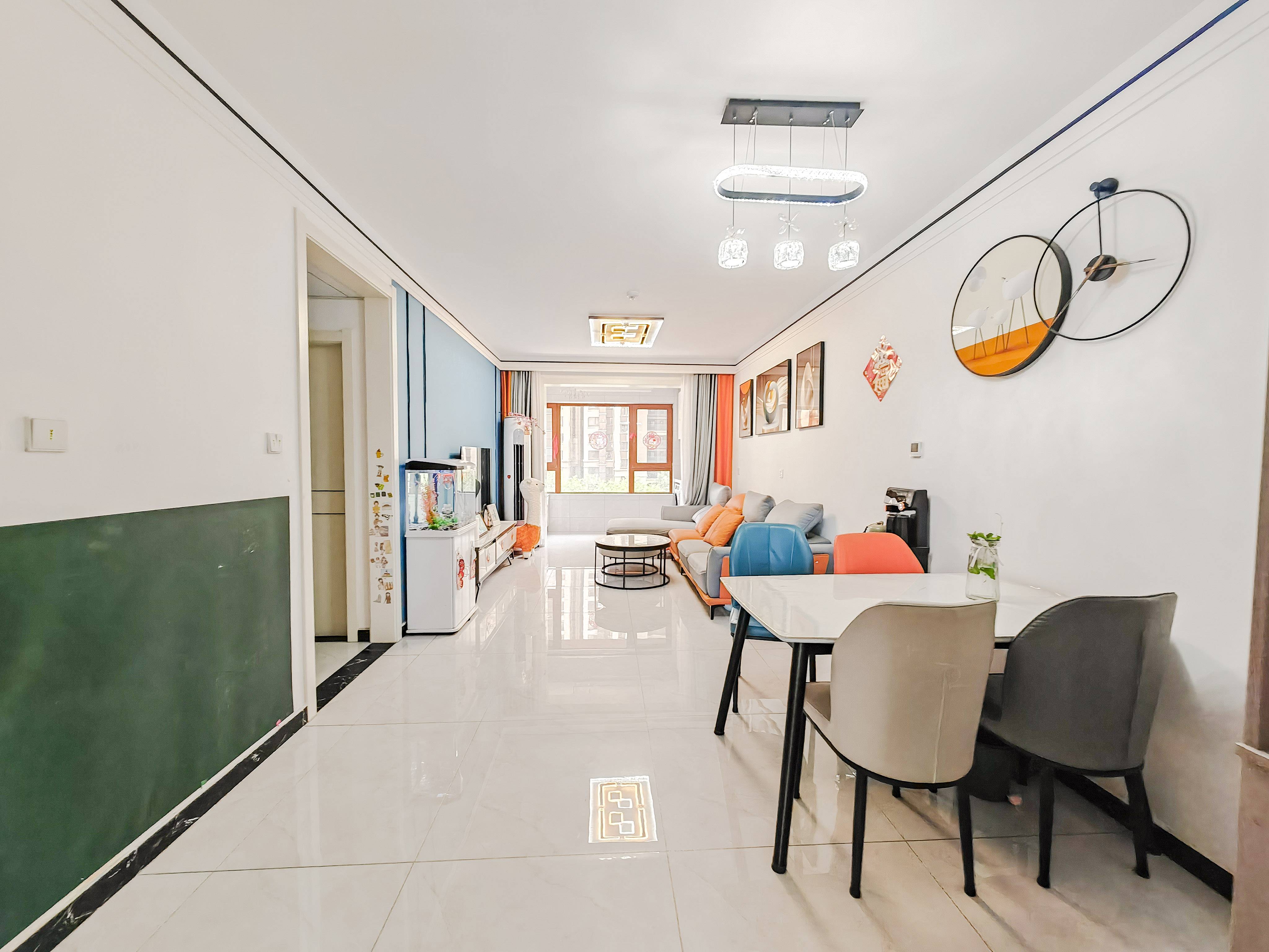 天鸿万象新天公园大道