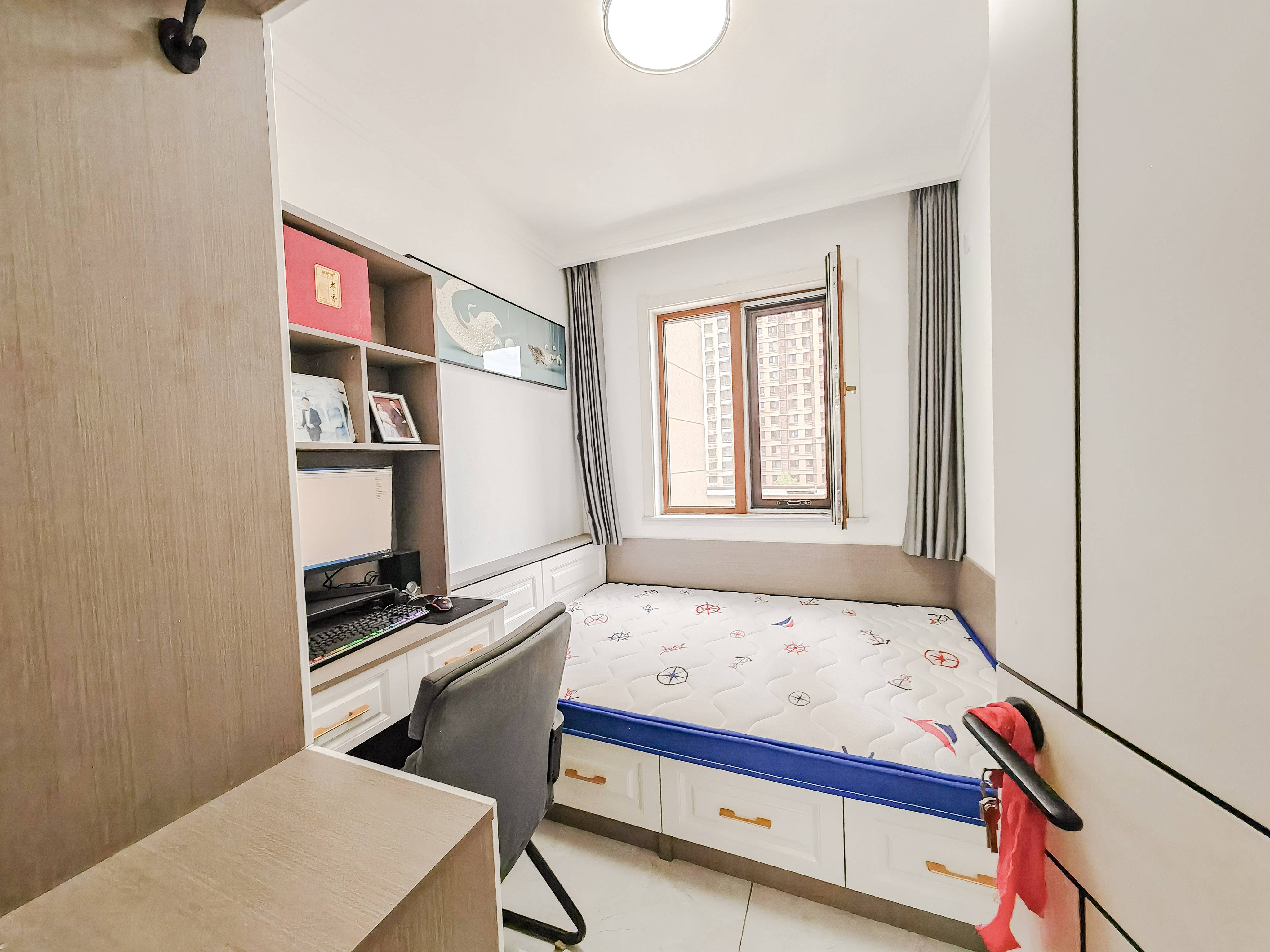 天鸿万象新天公园大道