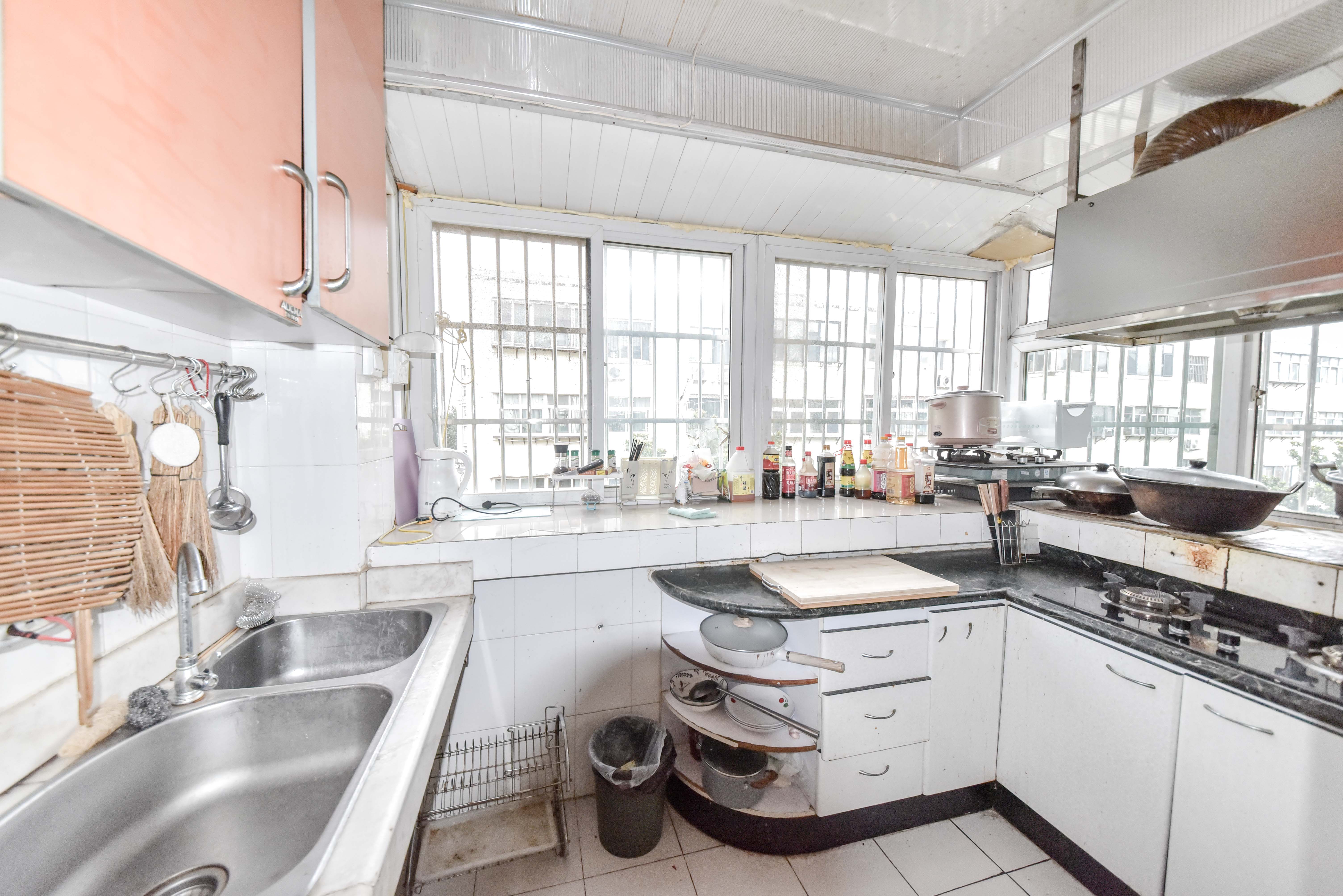 山东建筑工程学院第五宿舍