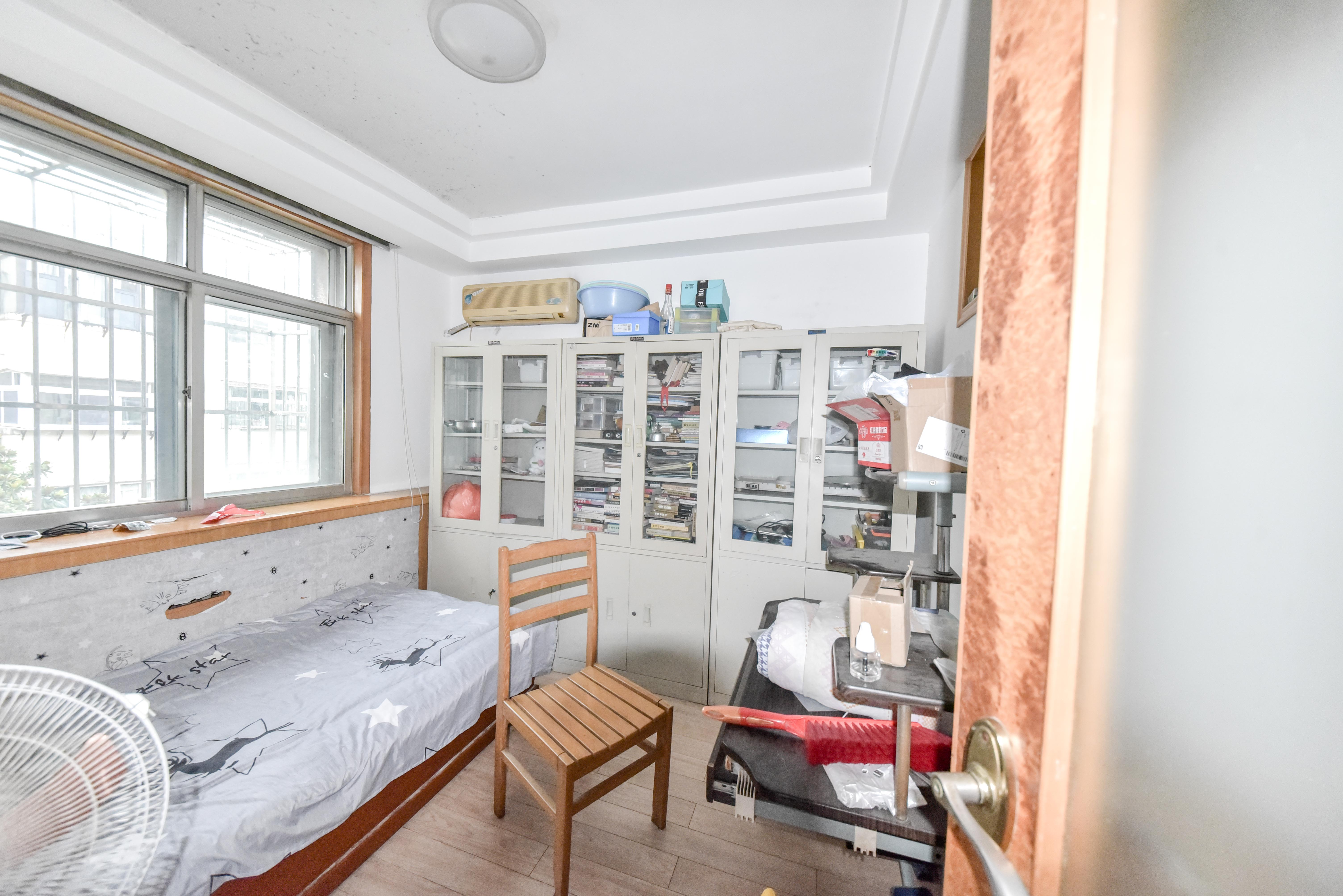 山东建筑工程学院第五宿舍