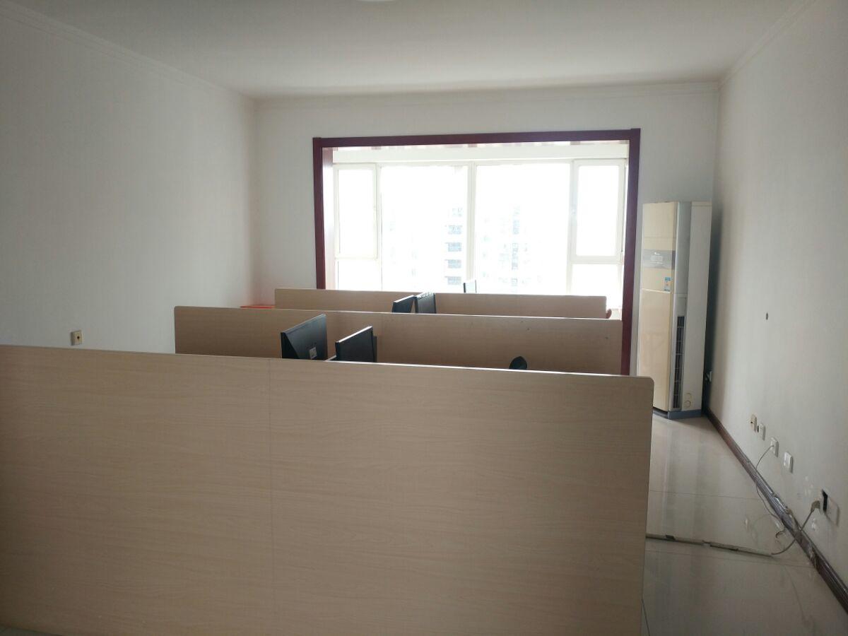 绿地新里卢浮公馆