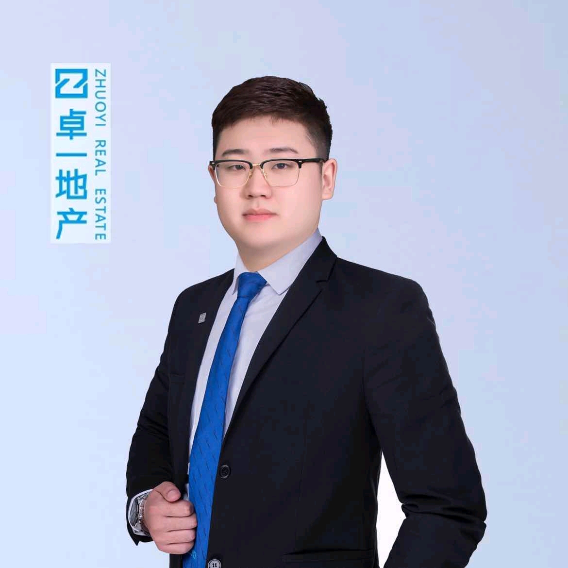 杜嘉楠照片