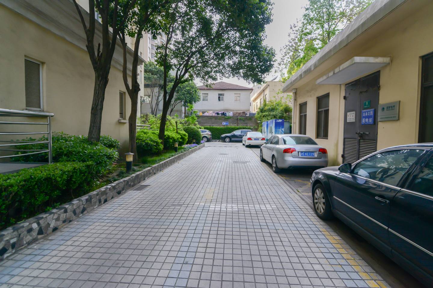 交大地铁口南北两房,满五年唯一带50平露台,带产_上海淮海花园二手房